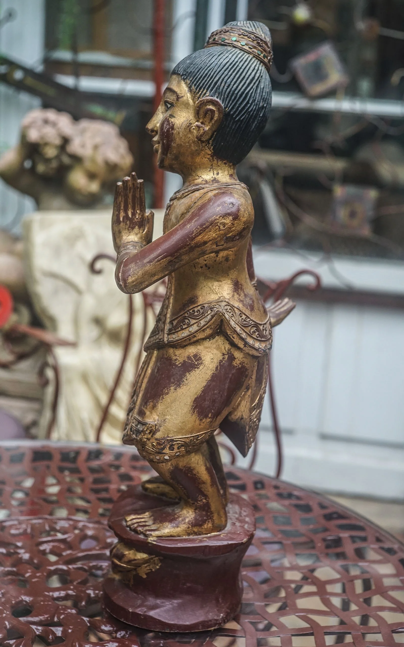 Danseuse birmane en bois doré (5).JPG