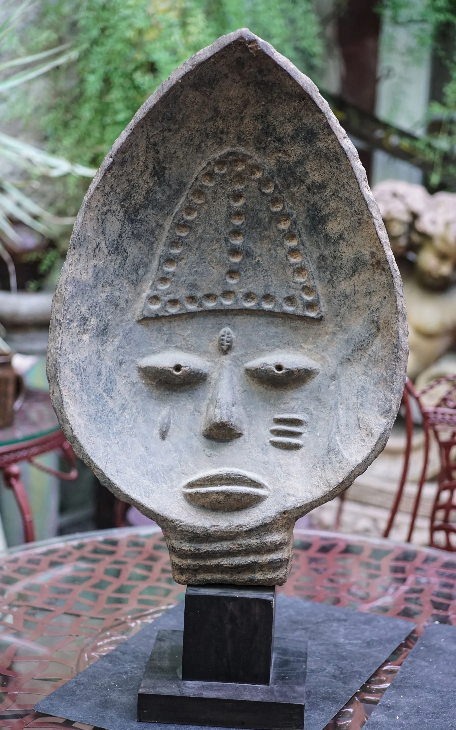 TÊTE AKAN, terre cuite sur socle, peuple Kwahu, Ghana (9).JPG