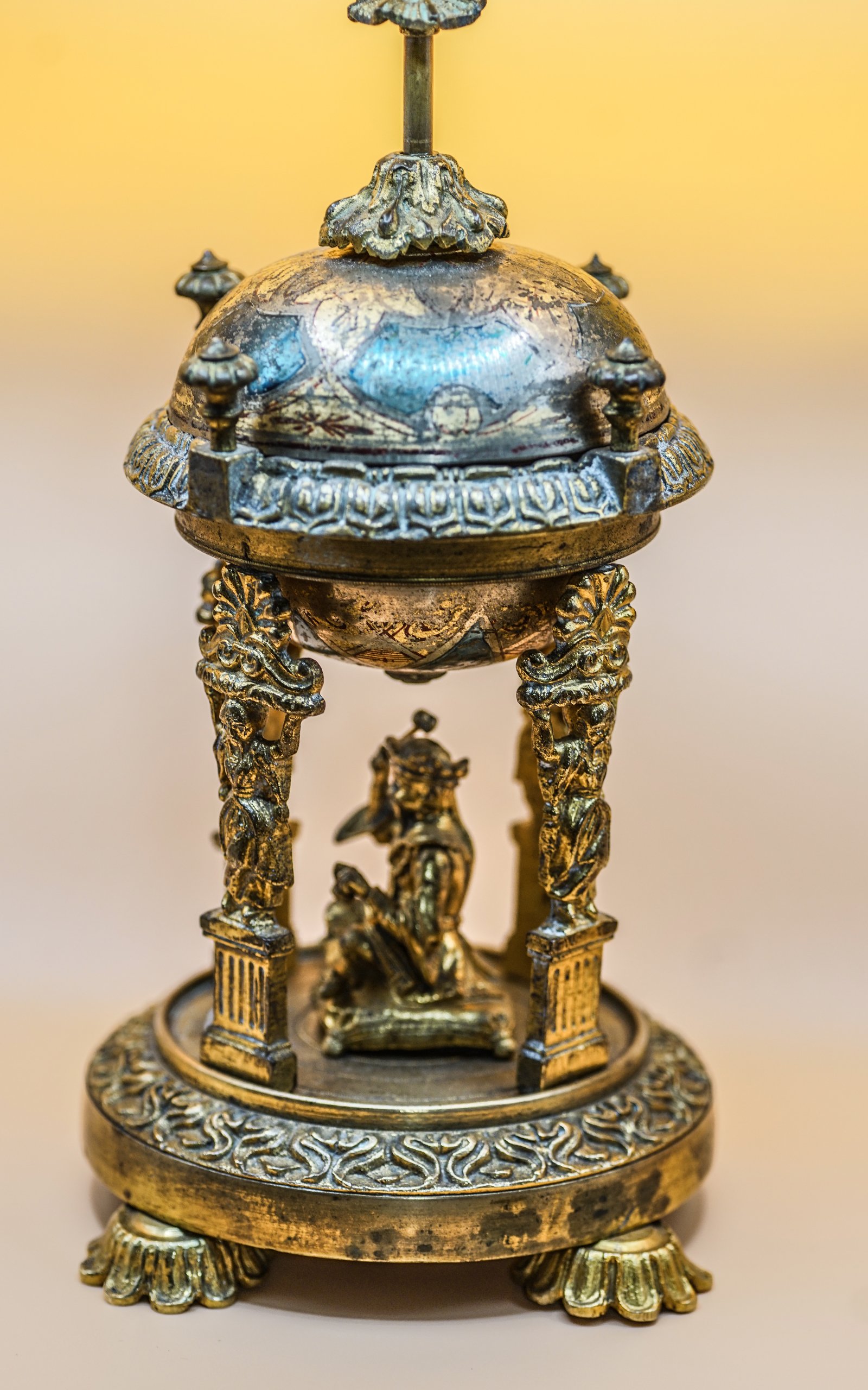 Rare cloche carillon de table asiatique en bronze (5).JPG