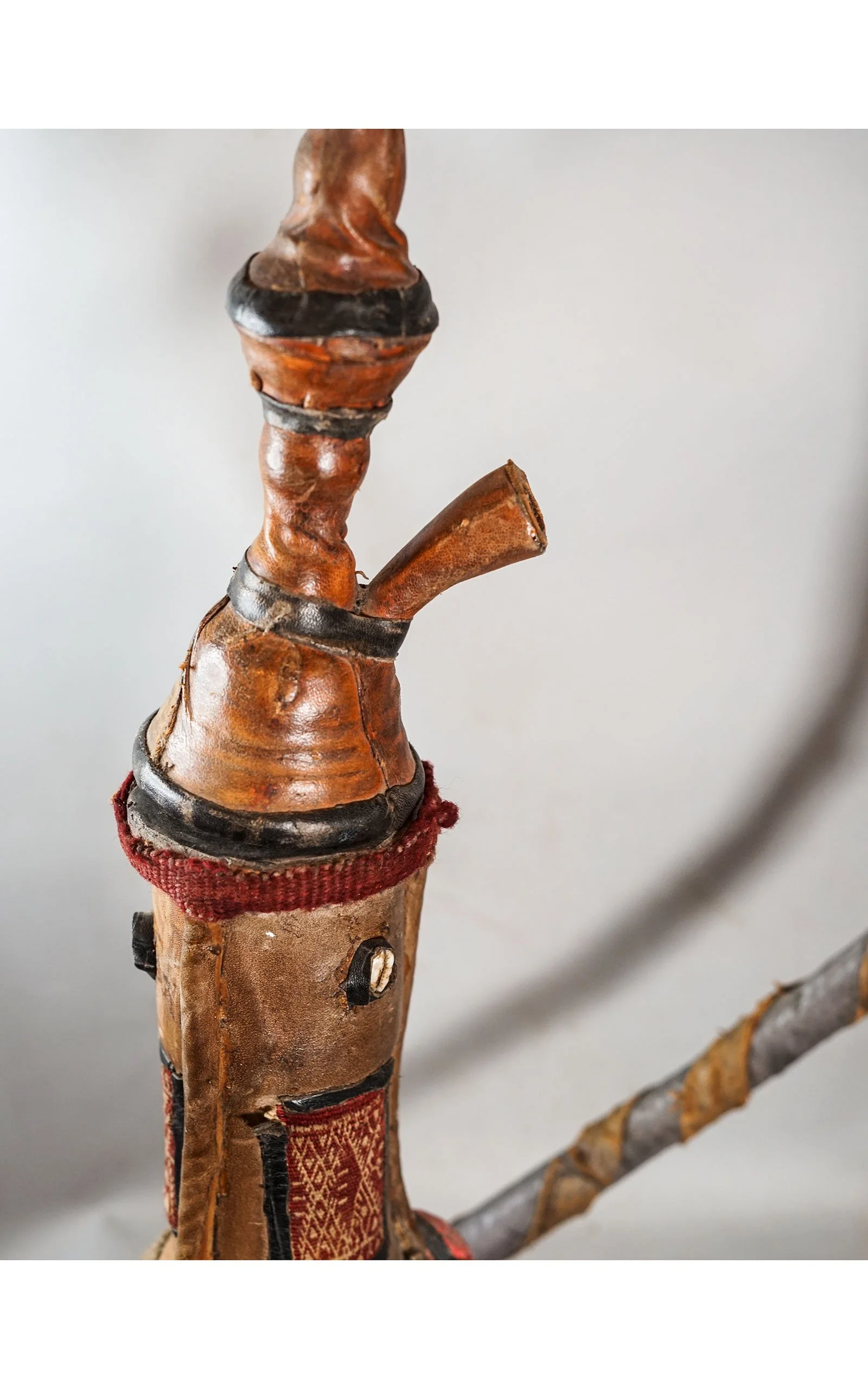 NARGUILE, cuir, sud tunisien (7).JPG