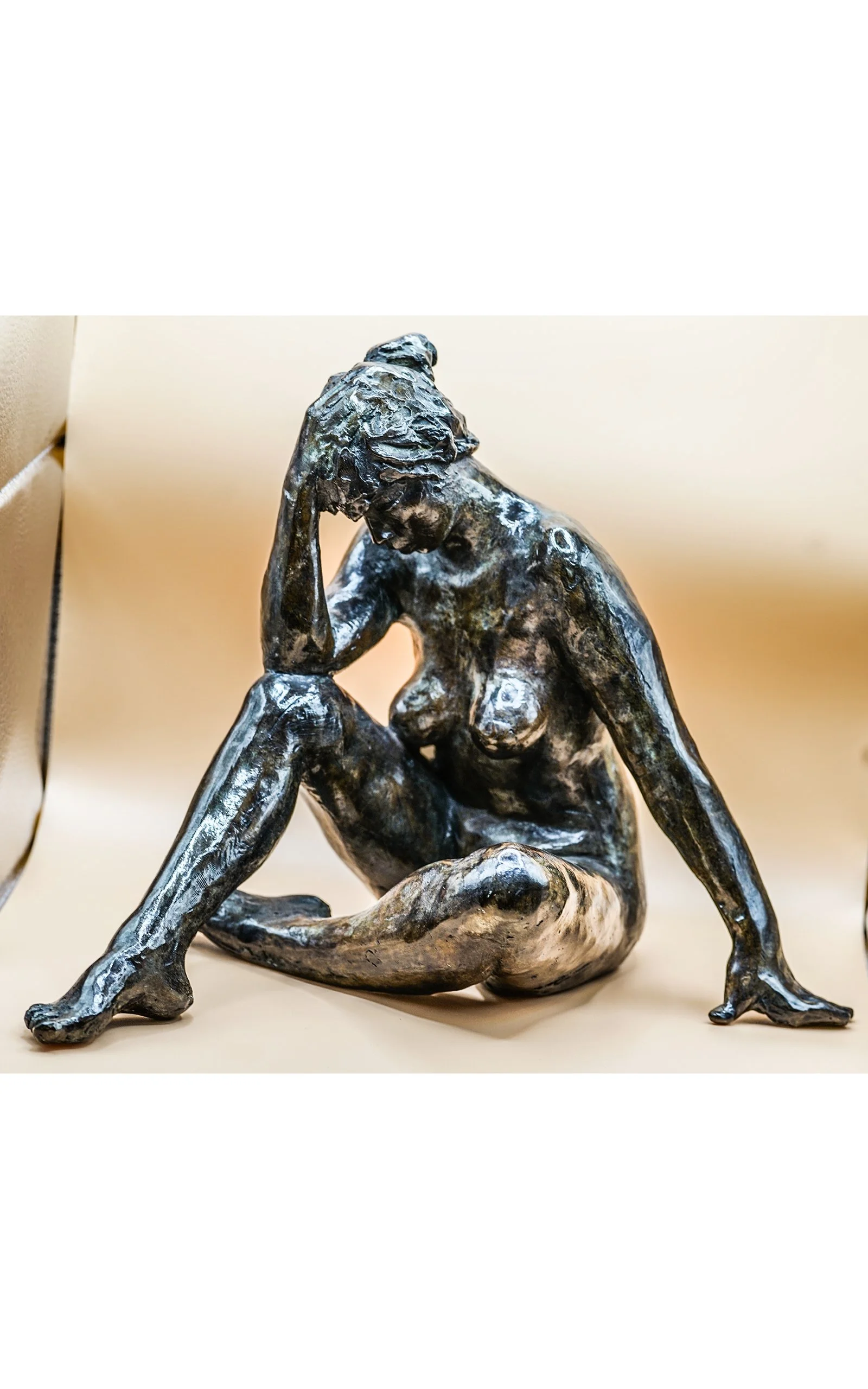 BOURRON Marie-Jo,  Femme nue pensive (1).JPG