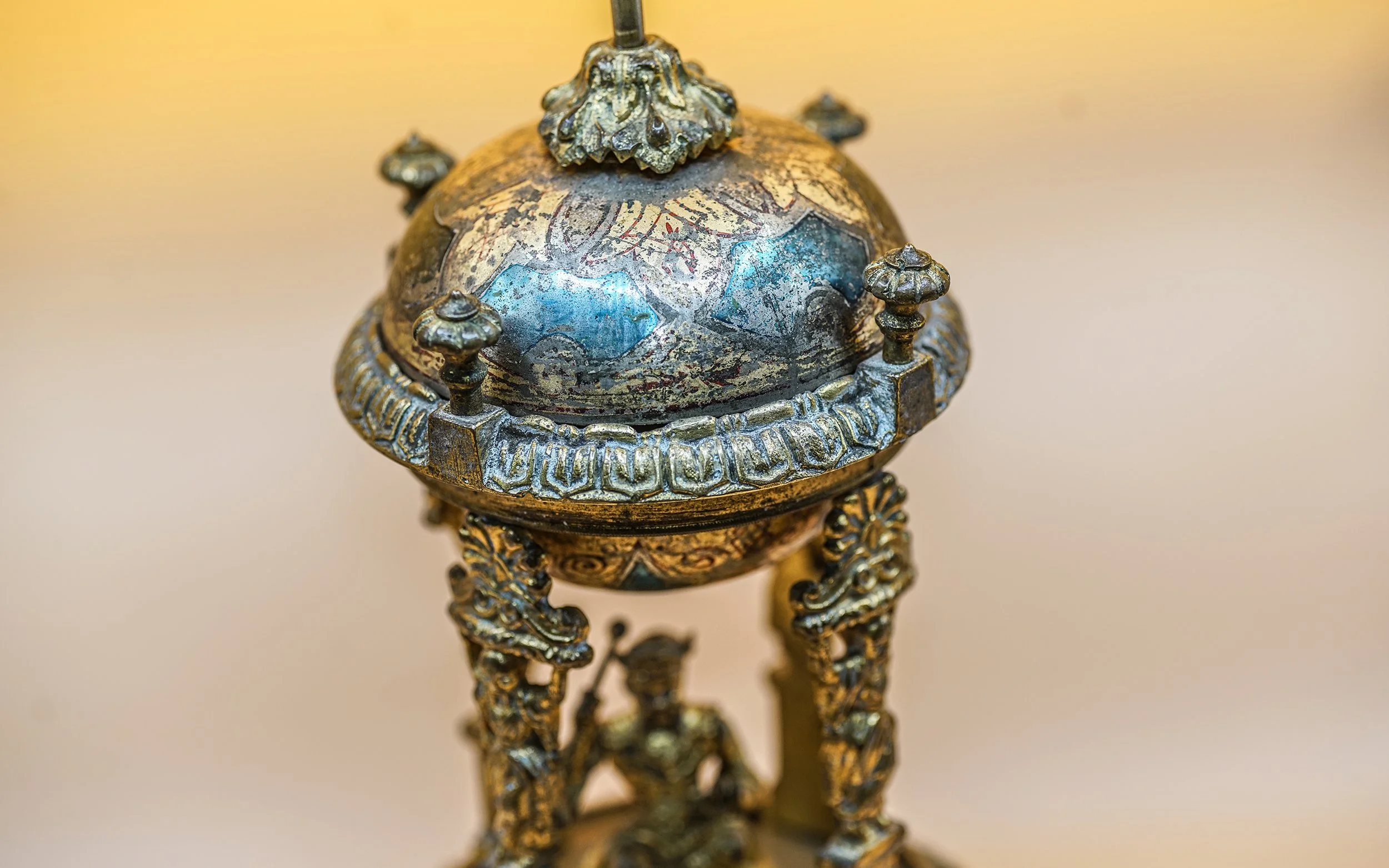 Rare cloche carillon de table asiatique en bronze (3).JPG
