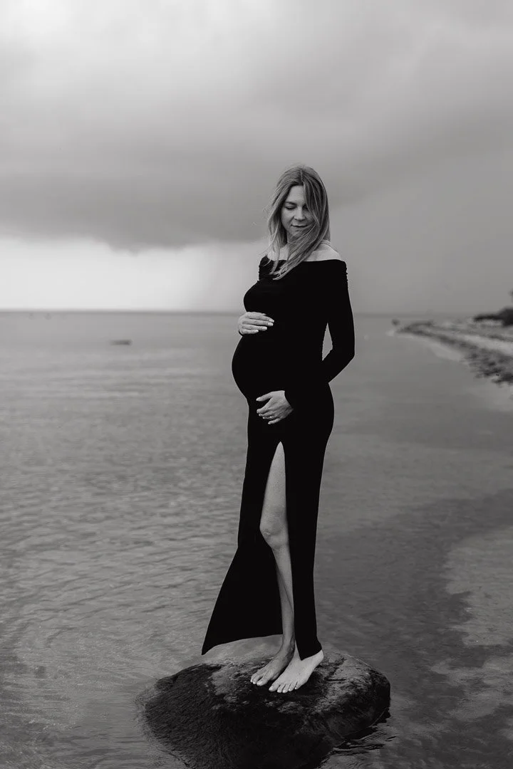 Schwangerschaftsfotografie - Babybauchfotoshooting am und im Wasser
