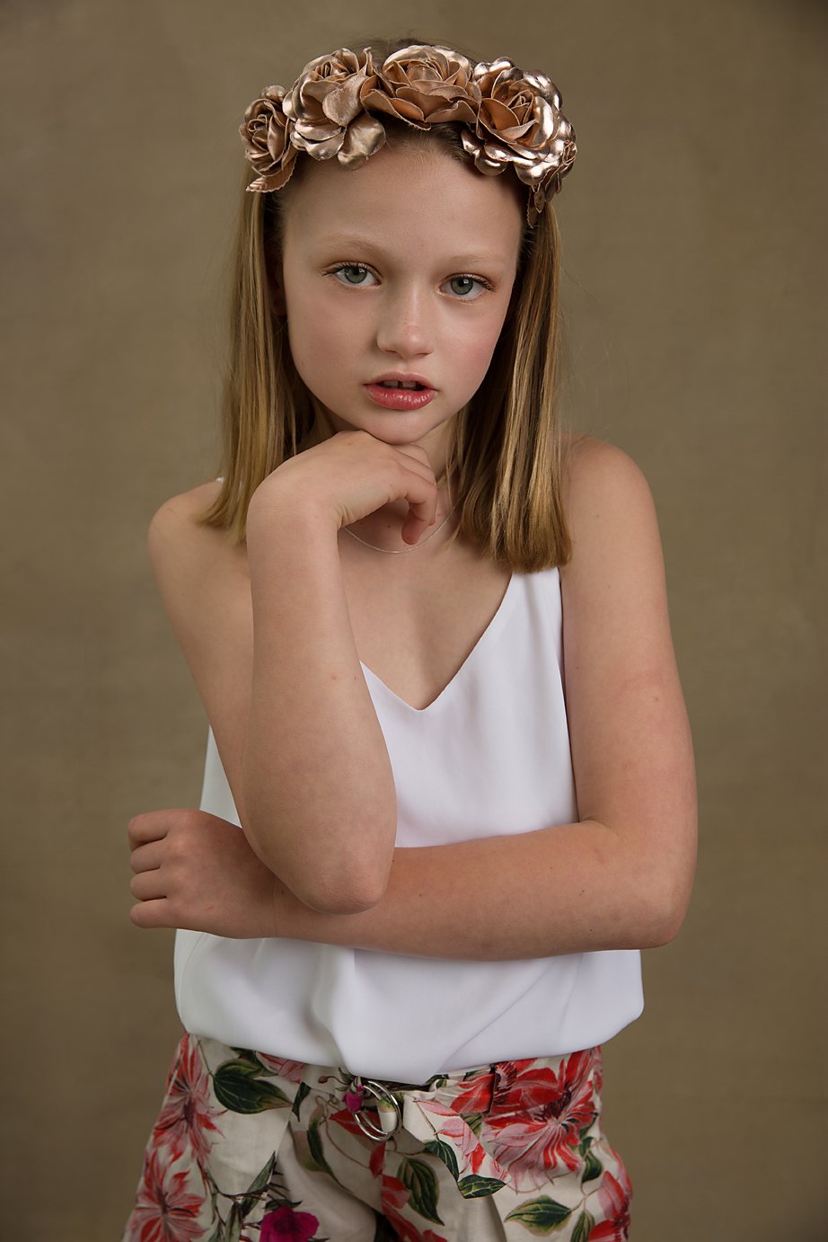 Geelong photographer child crown fashion tania fernandes.jpg