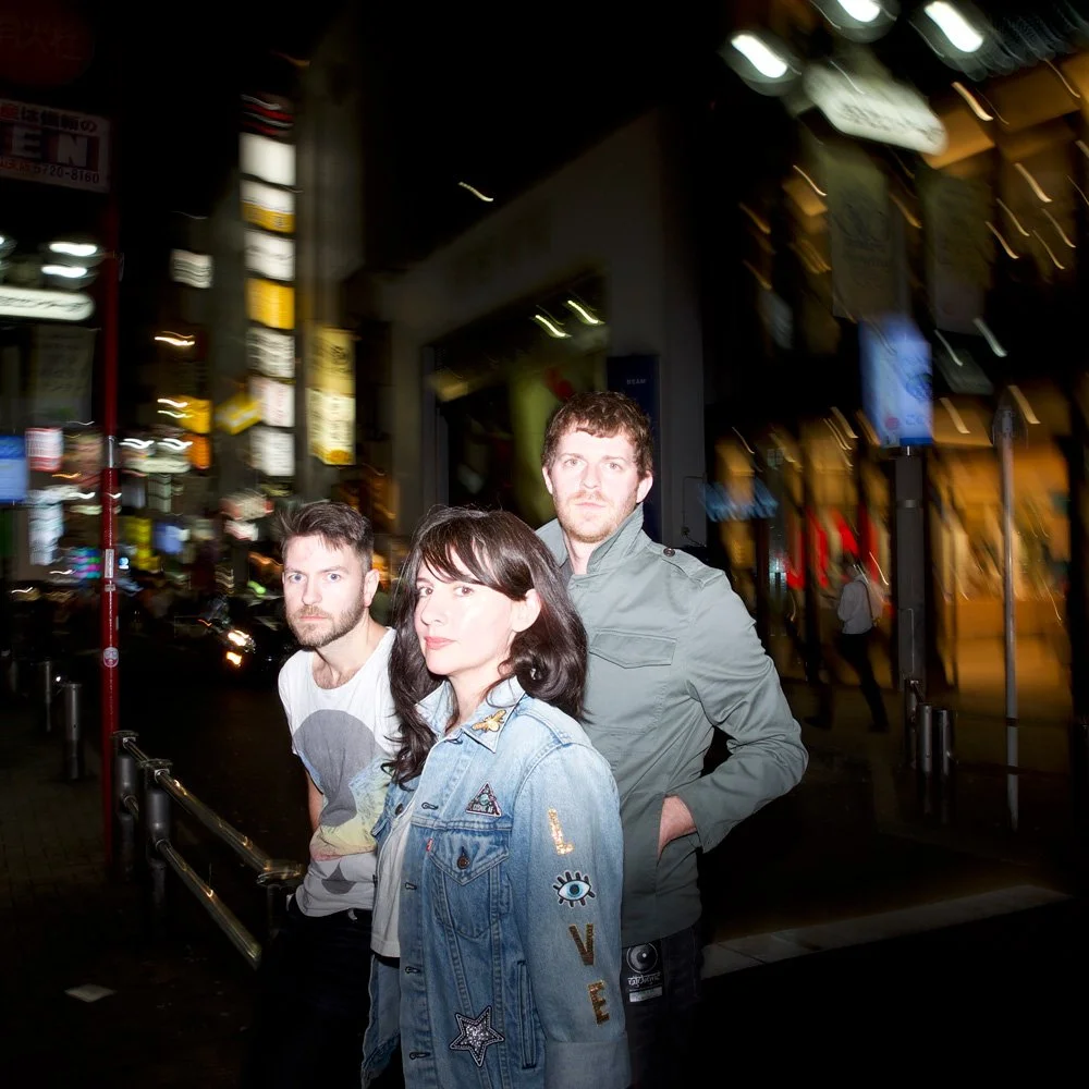Happy Hollows: Indie-Rock / Electro-Rock
