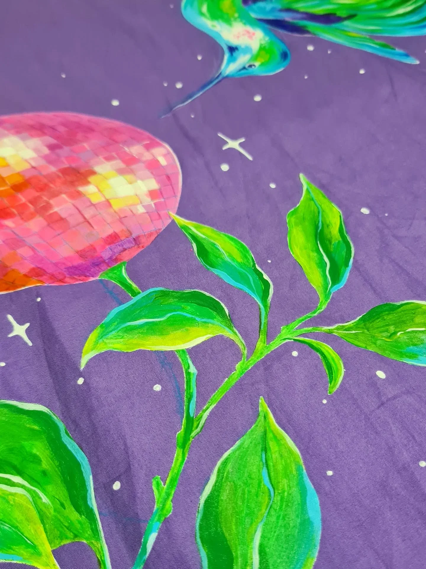 I did a thing 🙈 I hand-painted this dress for my friends' Tropical Disco themed Roce ceremony (a fun Mangalorean pre-wedding ritual involving coconut milk, and a wonderful excuse to party). I was of course not excited about anything readymade that w