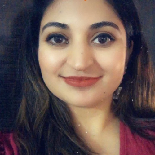 نائلة تسنيم