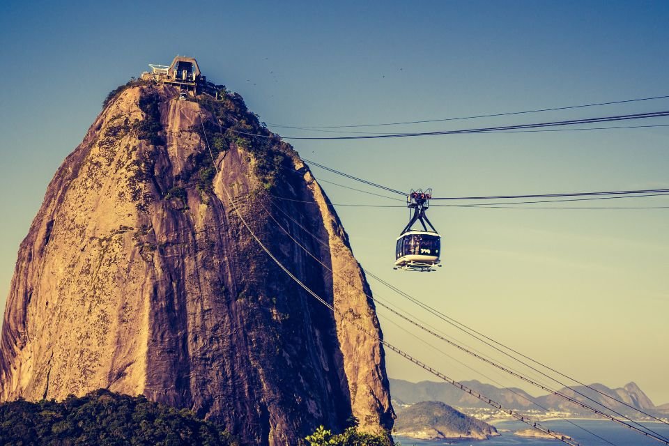 Rio de Janeiro's Sugarloaf Mountain travel guide