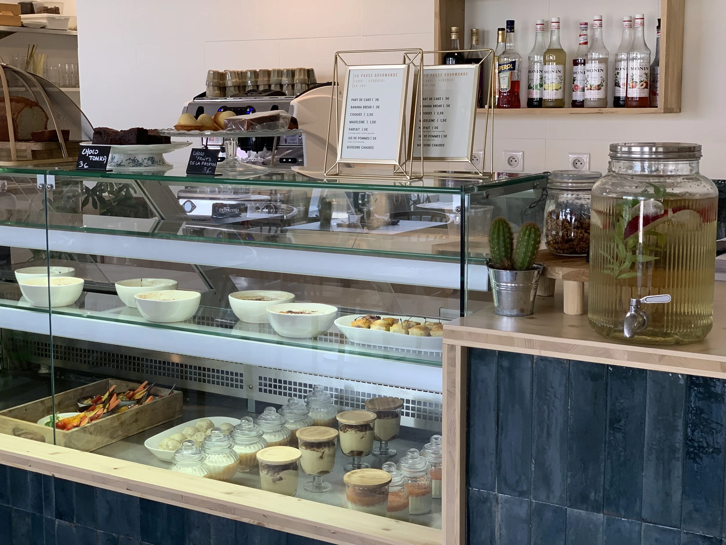 restaurant Rousset, cuisine maison, vin bio, gastronomique, terrasse, haut de gamme, français