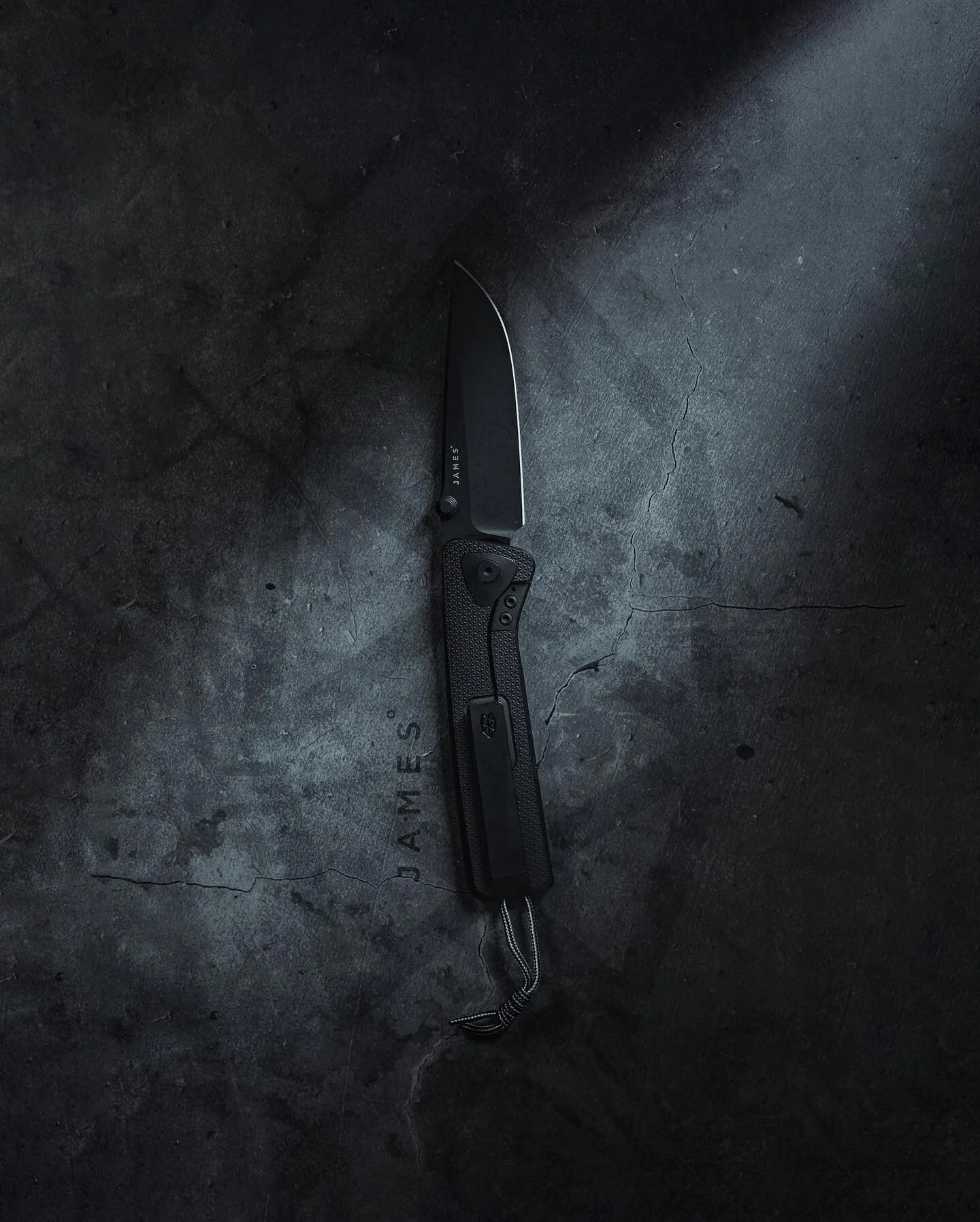 The barnes from @thejamesbrand 

This is by far one of my favourite knives that I&rsquo;ve had the pleasure to use so far, the titanium frame lock, machined from one solid billet of 6AL4V titanium is a work of art with few parts and less maintenance 