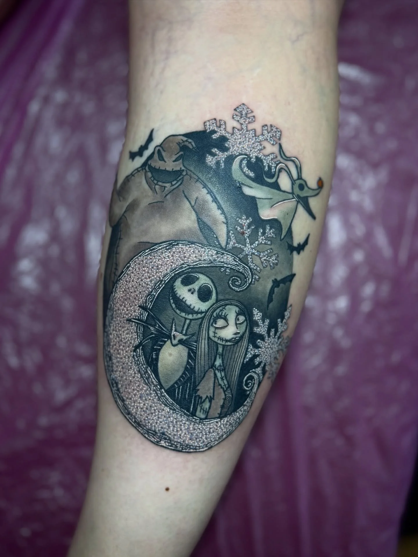 mostly healed, fresh glitter for lovely Claire! Made at @lowkeytattooglasgow 🩷

I am currently taking brighton bookings for october - december. please submit all enquiries via the form on my website. all styles welcome! 🩷

 @thedollhousebtn 💗

#br