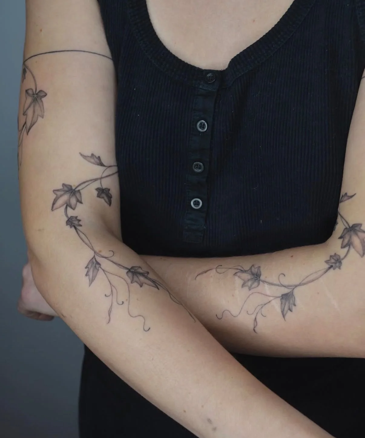 is that the sweet glimpse of spring in the air?! the daffs are in bloom, the earth is waking up and we are SO ready to say goodbye to the gloomiest of winters! 🌸🌷🌹