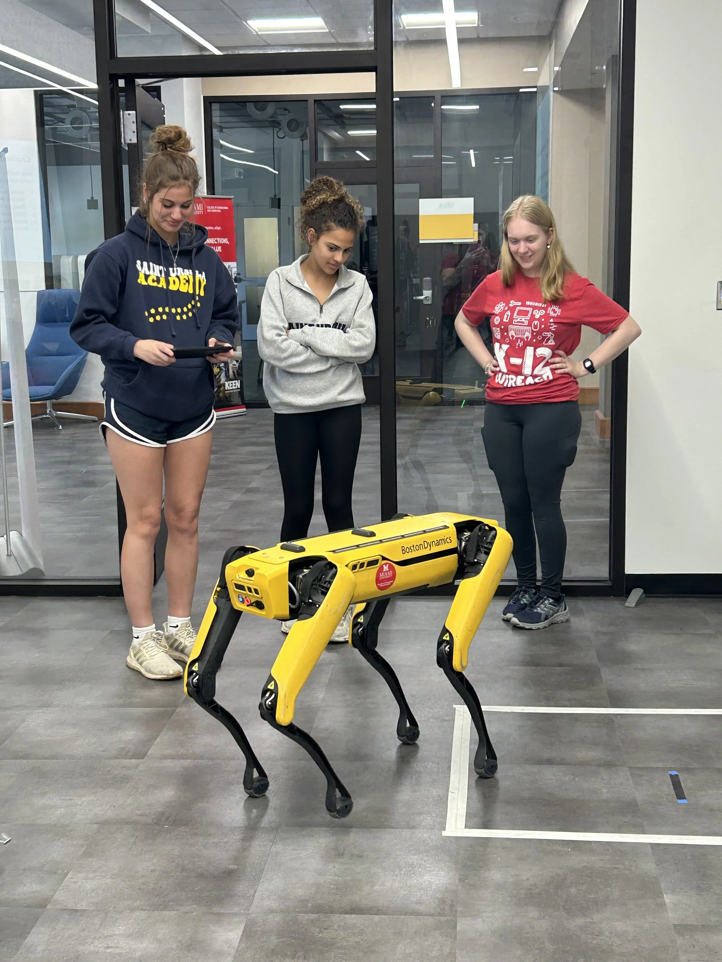 Miami University Photo 9 3 girls with BIG Robot.jpeg