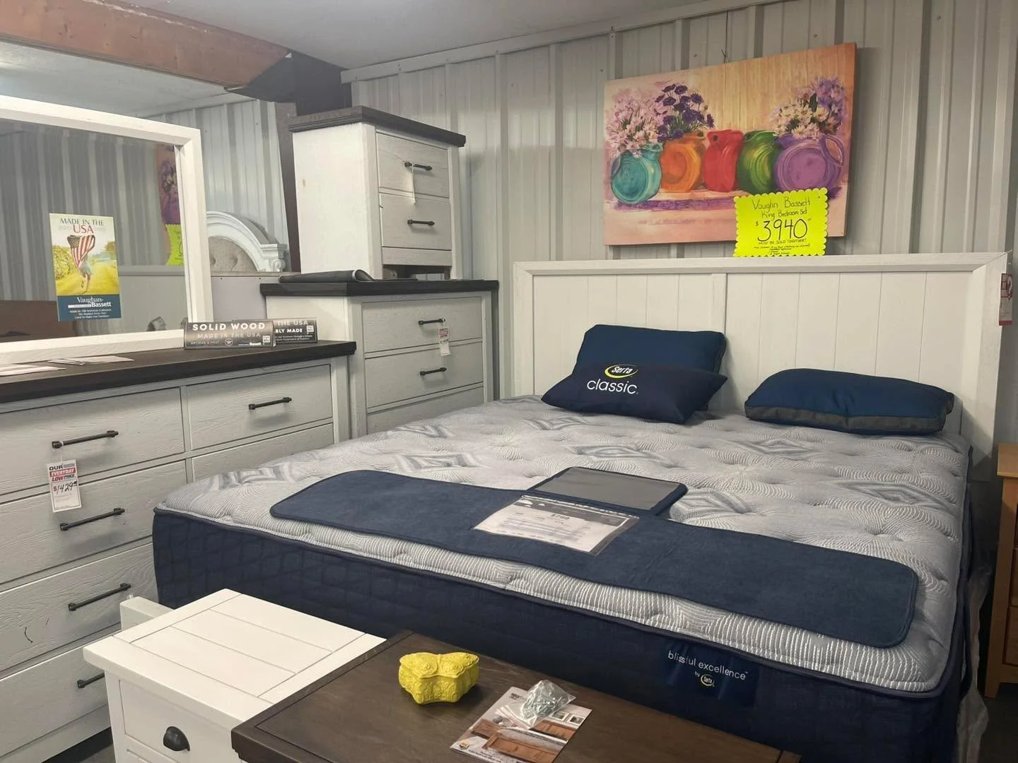Made in USA Vaughn Bassett&hellip;
King bed
Dresser with mirror
Chest
2 night stands
$3940 for all&hellip;Must be sold as a set. (Does not include mattress)