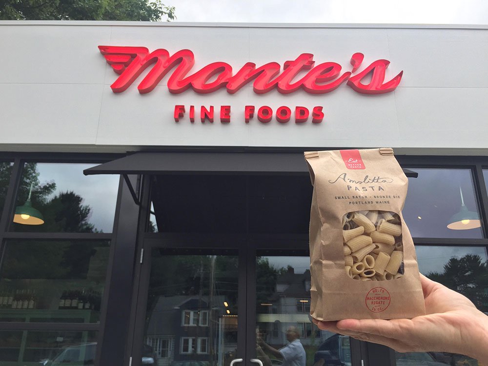 Print and digital collateral for Amolitta Pasta brand identity by Murphy Empire