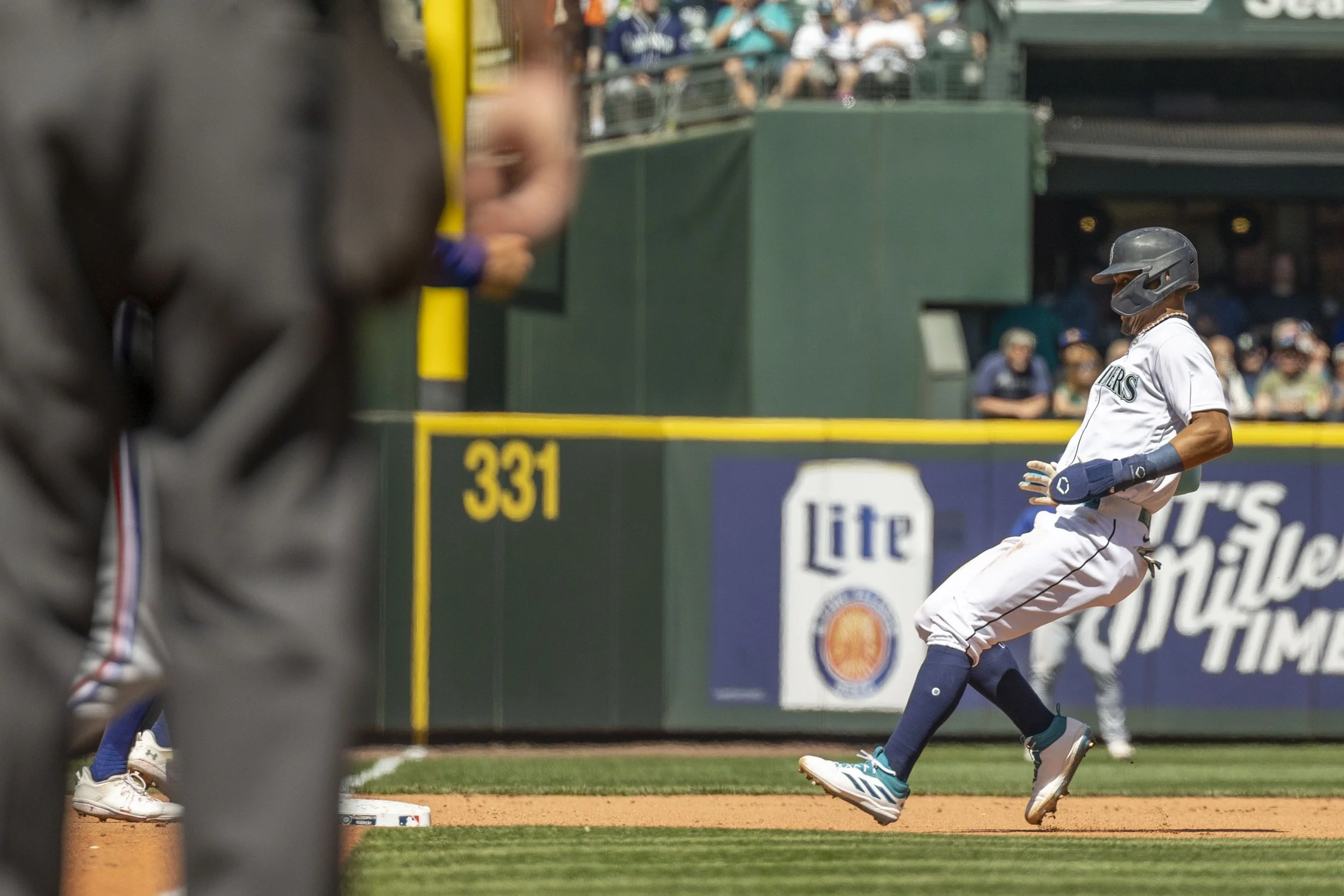 230510_MarinersVSRangers_LizWolter_062.JPG