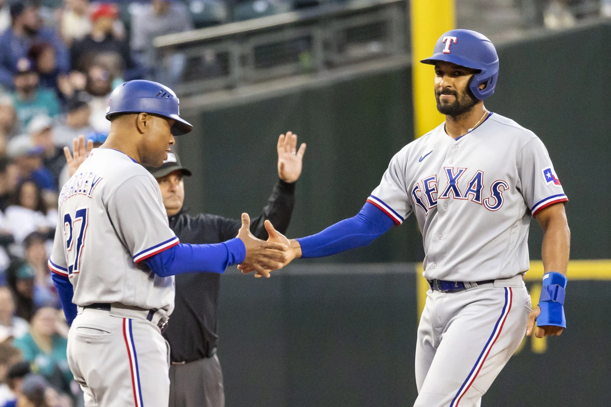230508_MarinersVSRangers_LizWolter_070.JPG