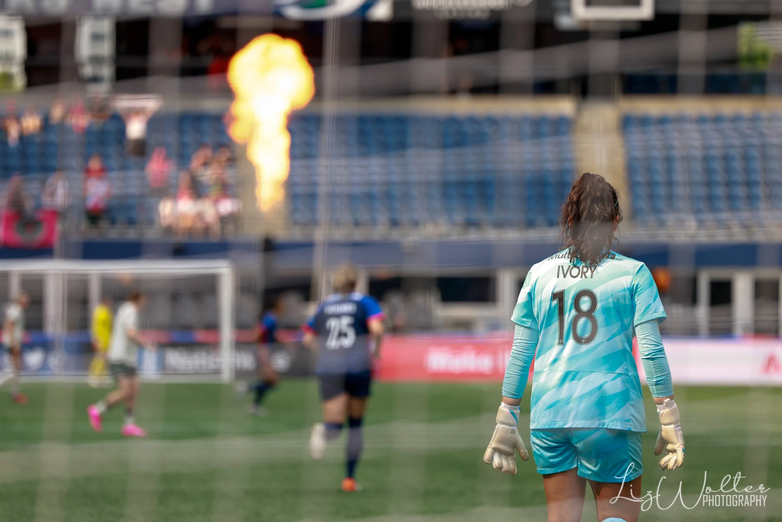Reign, with West division already clinched, battle to scoreless draw against Thorns 