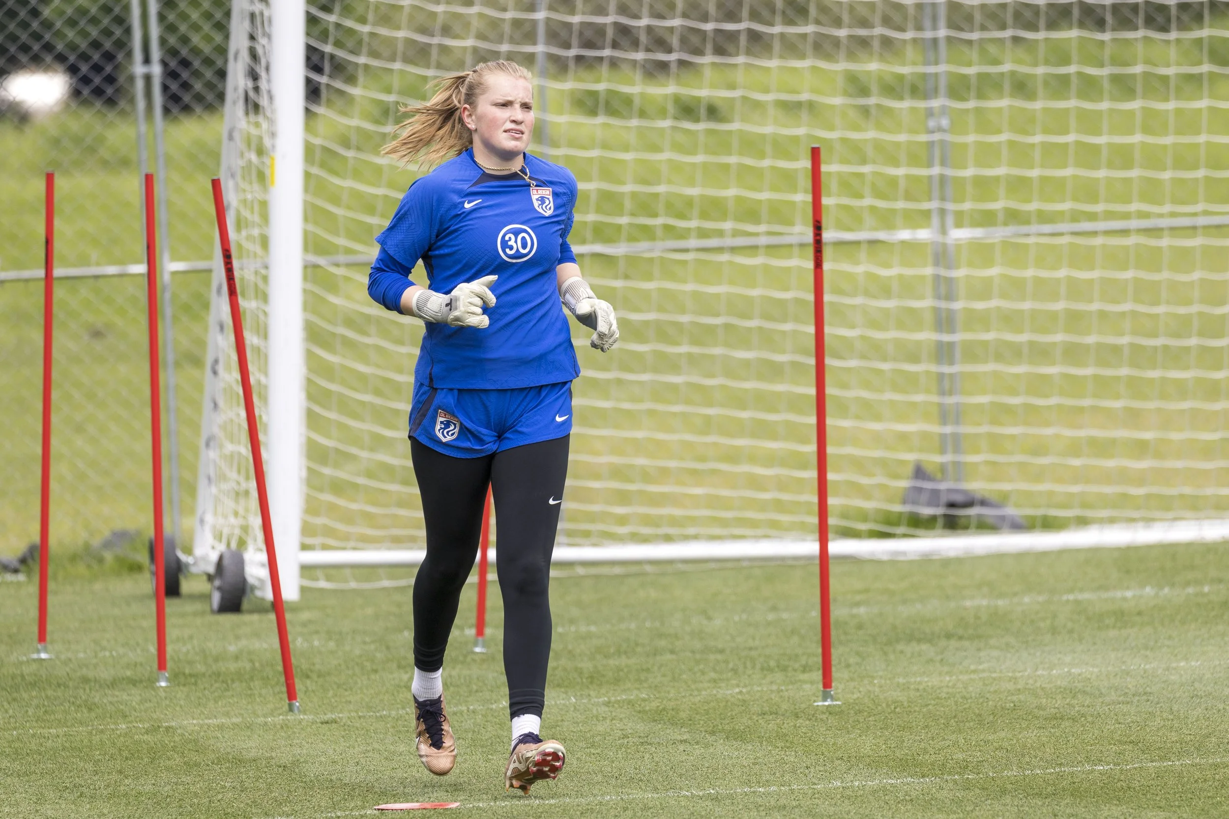 230509_OLReignTraining_LizWolter_015.JPG