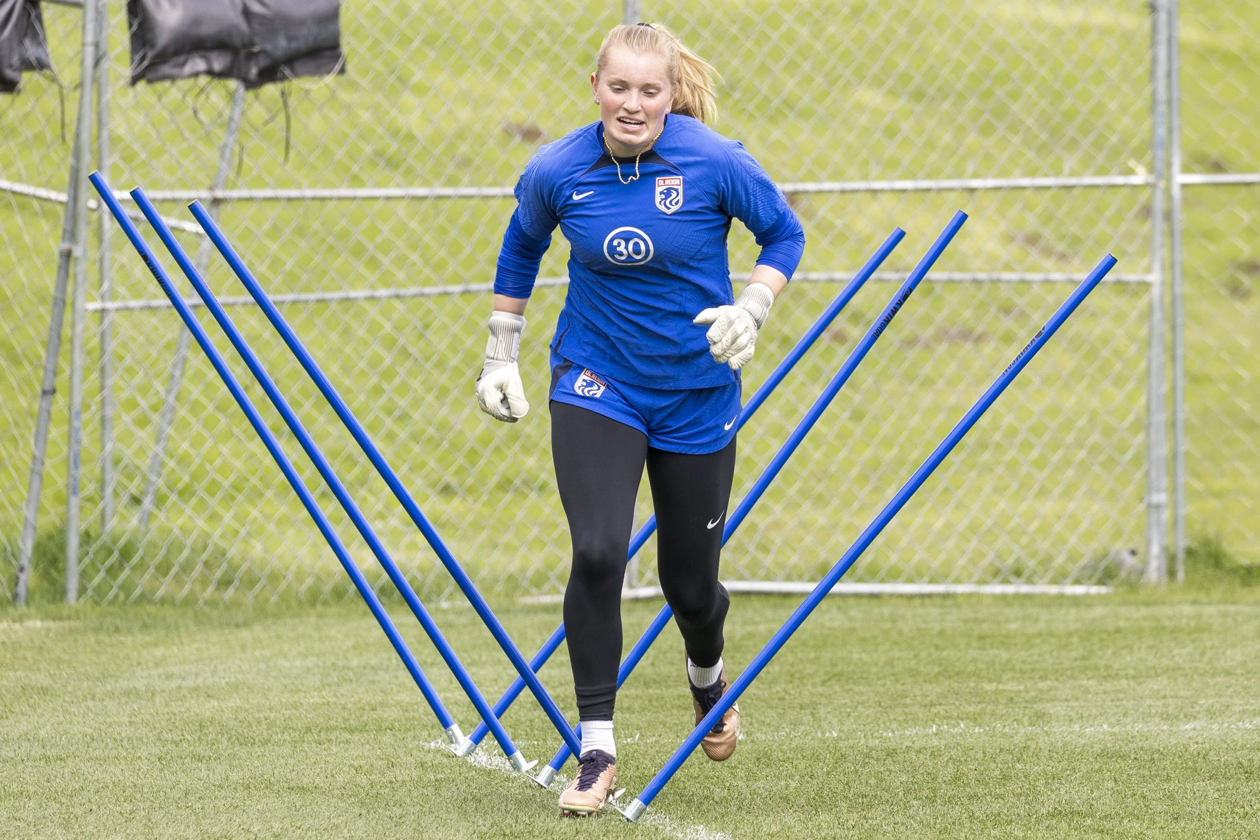 230509_OLReignTraining_LizWolter_014.JPG