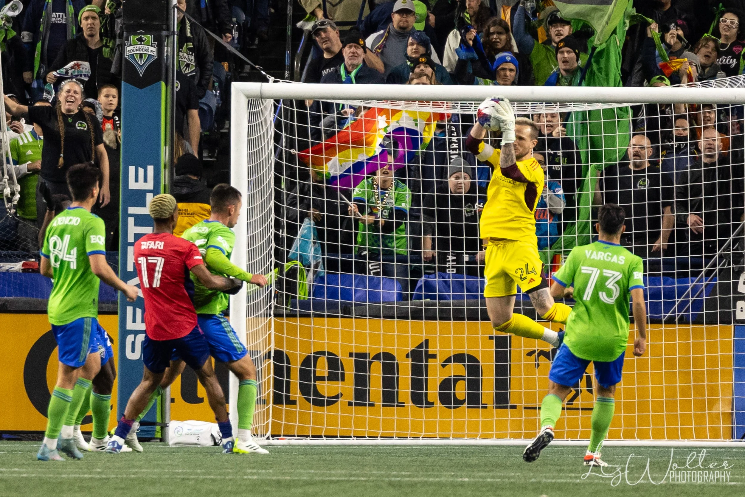 231110_SoundersVSDallasFC_LizWolter_089_WM.jpg