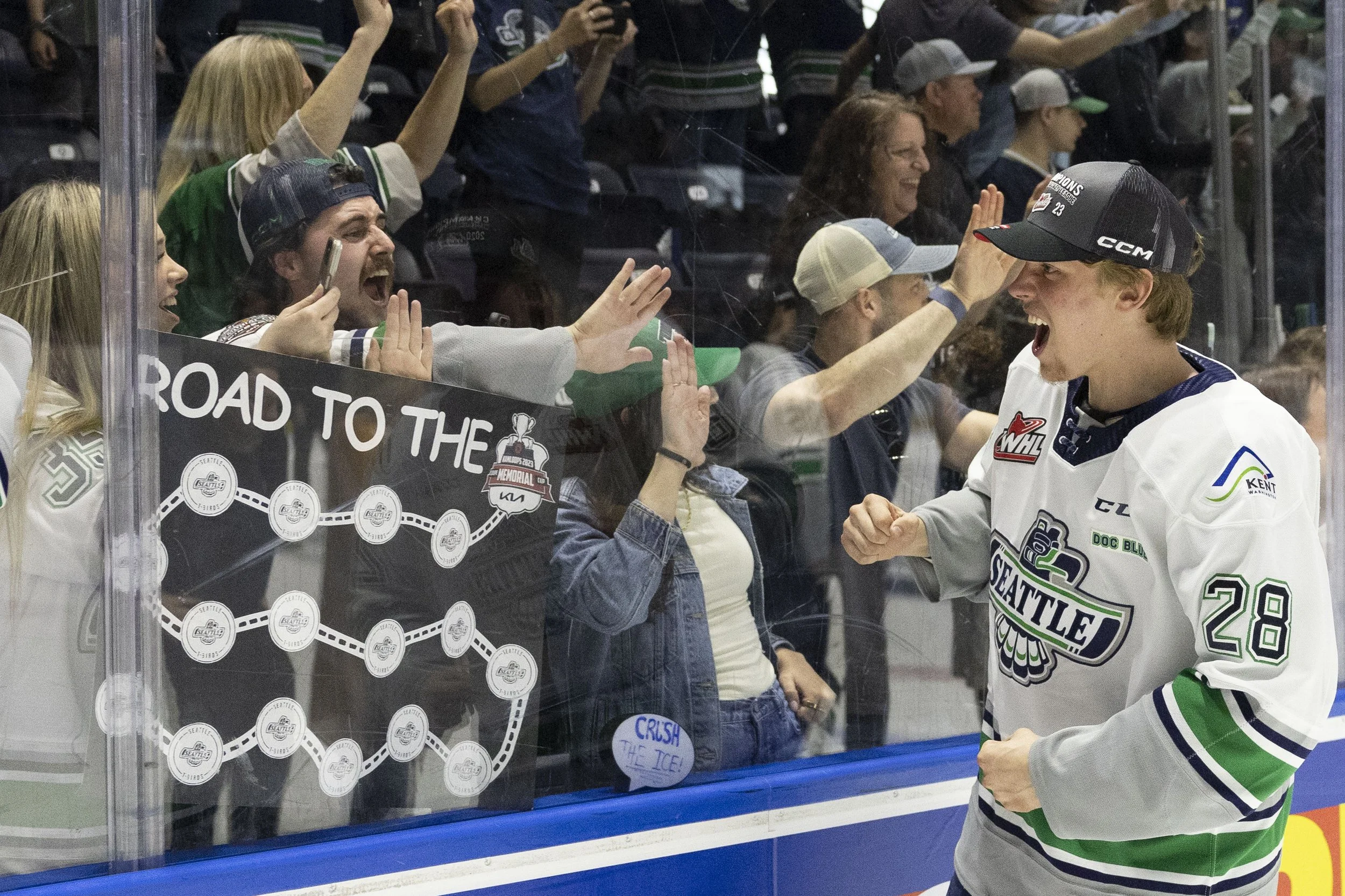 230519_TBirdsVSICE_Game5_LizWolter_192.JPG