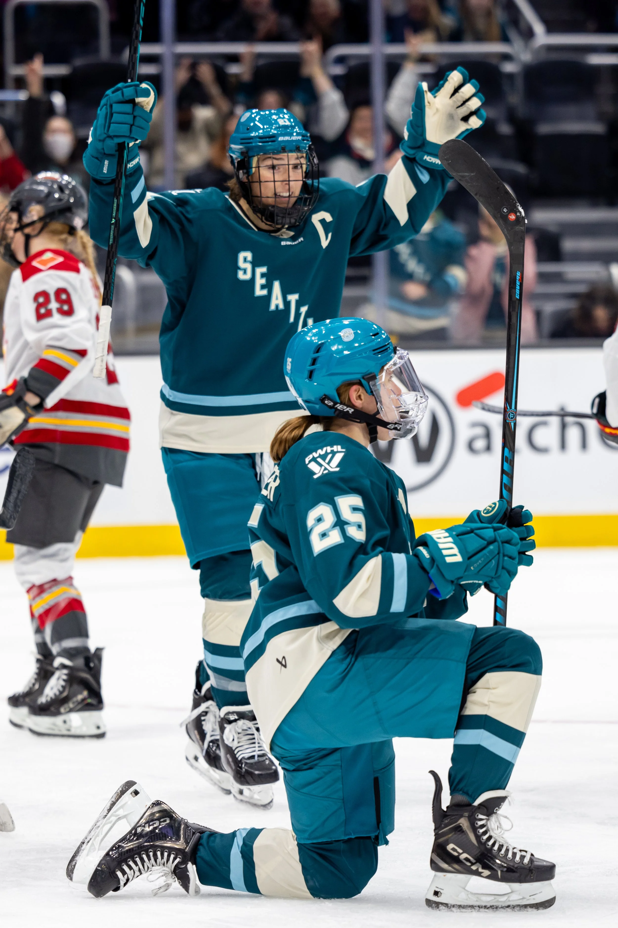 12172025_SEAOTT_GLASS (10).jpg