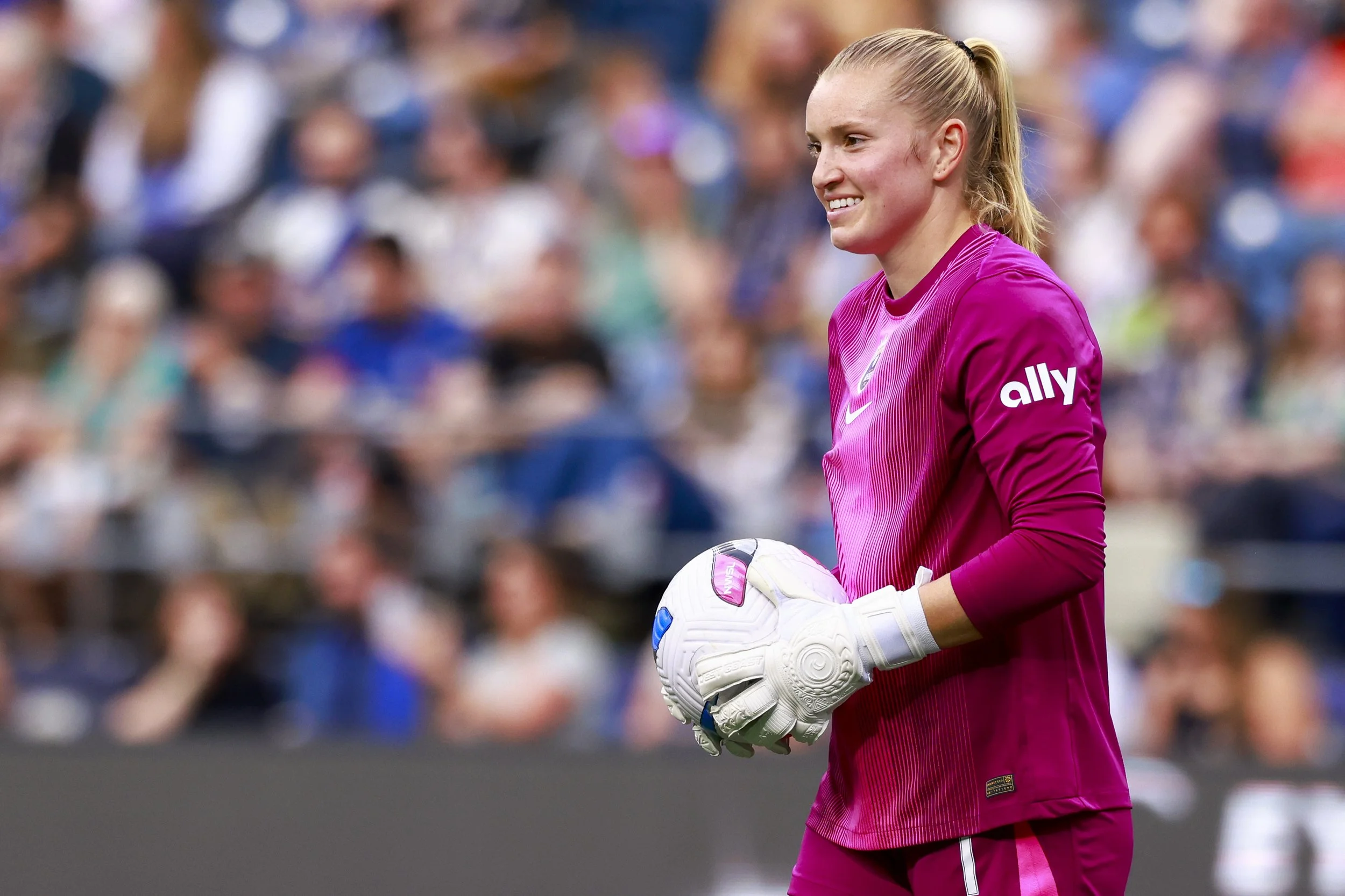 Three Seattle Reign FC Players Selected as Finalists for 2025 NWSL Awards