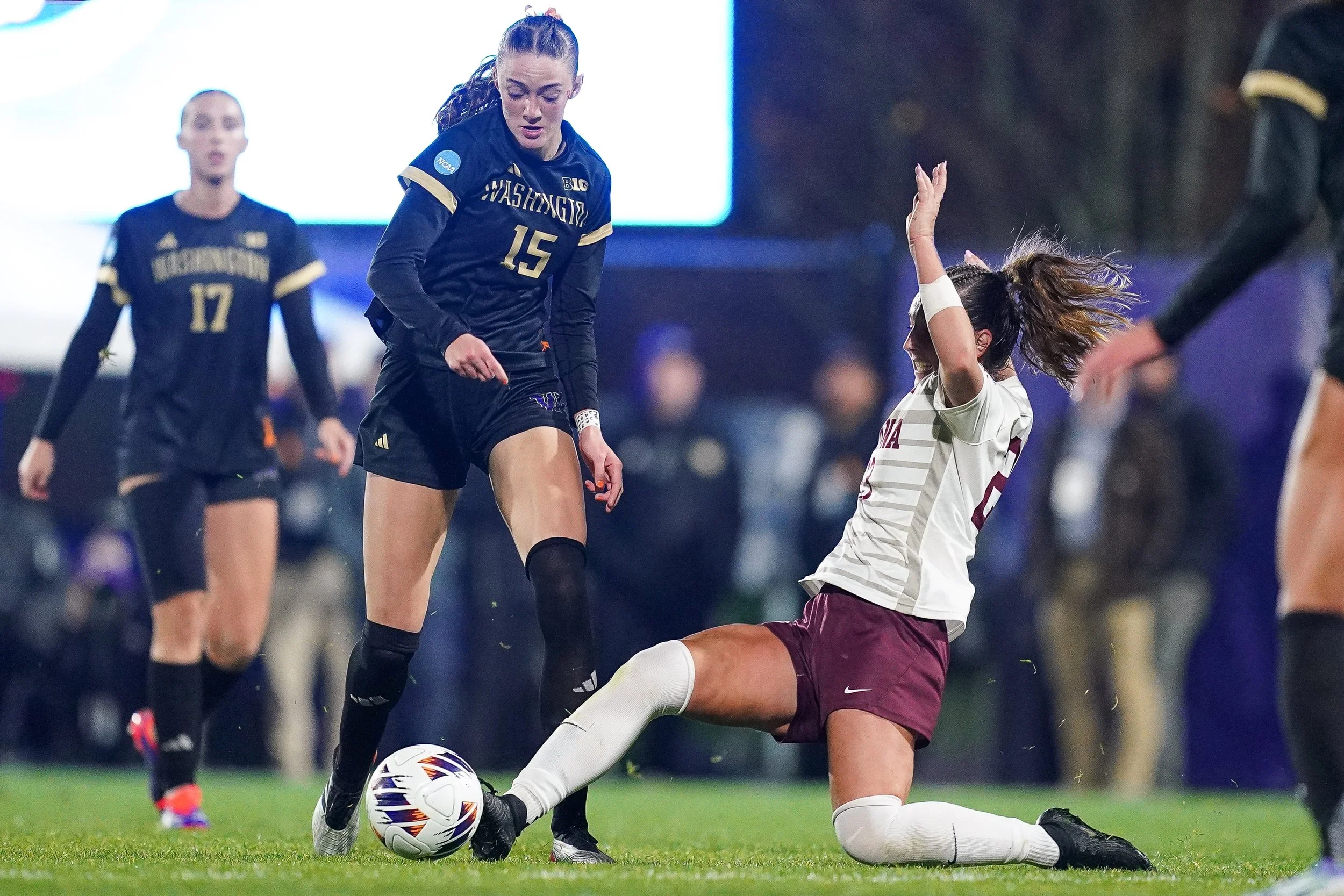 11142025_UWMT_HILLER (13).jpg