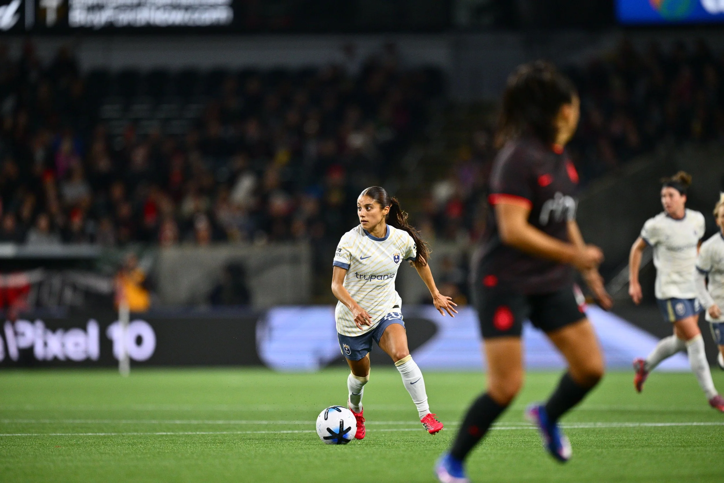 Seattle Reign Lose Cascadia Rivalry Match to Shorthanded Portland Thorns