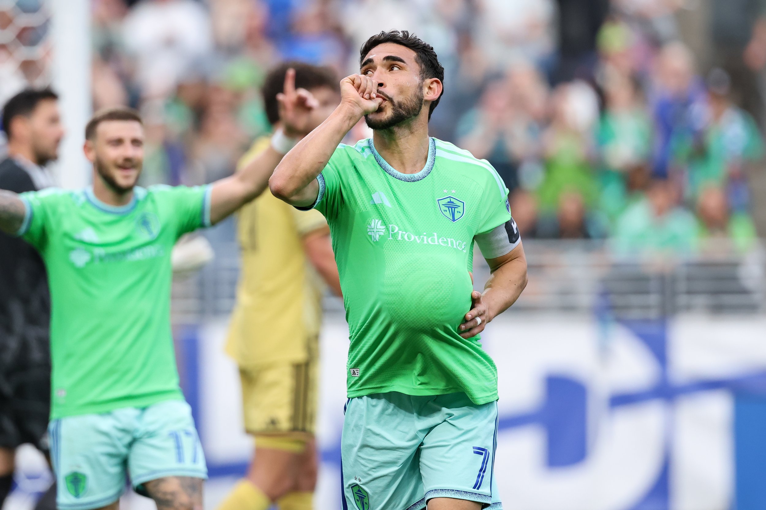Sounders Rumble Past St. Louis Behind Cristian Roldan’s Brace