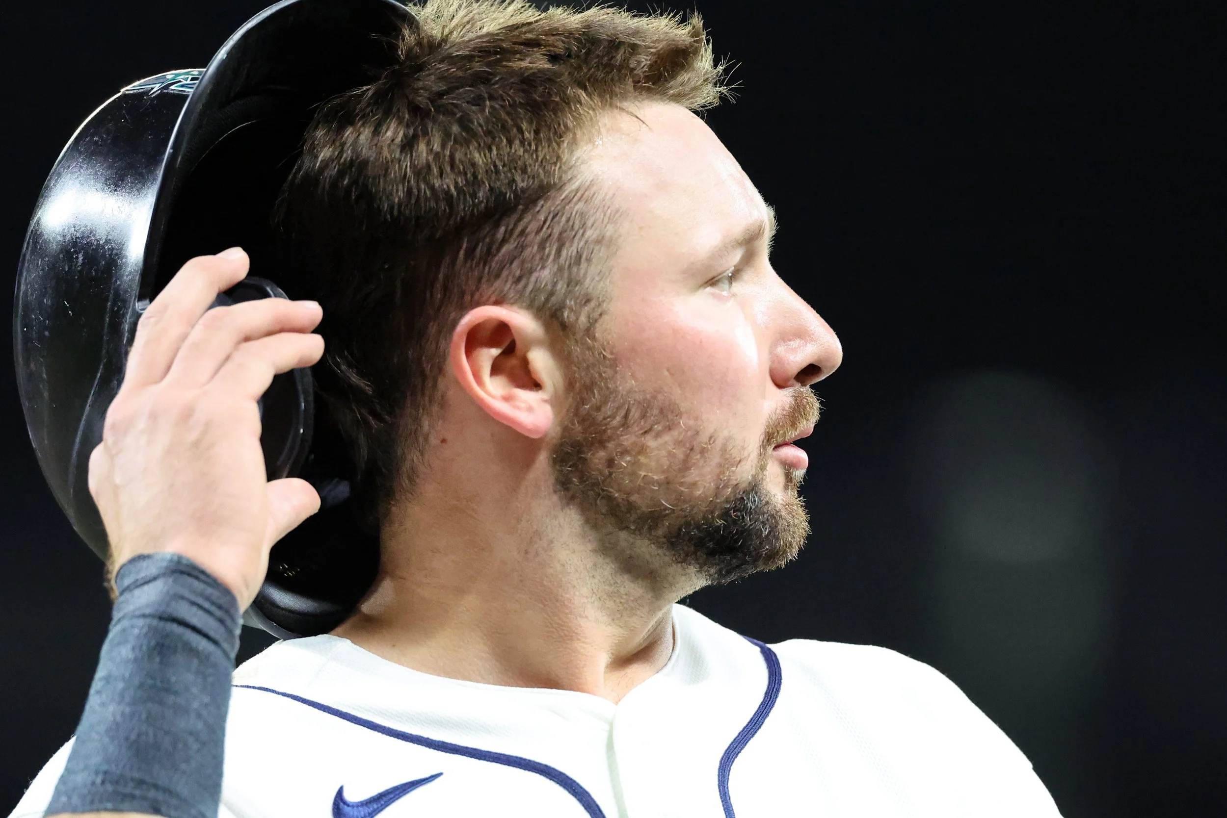 Mariners Offense and Bullpen Continue to Scuffle in 5-2 Defeat to Athletics