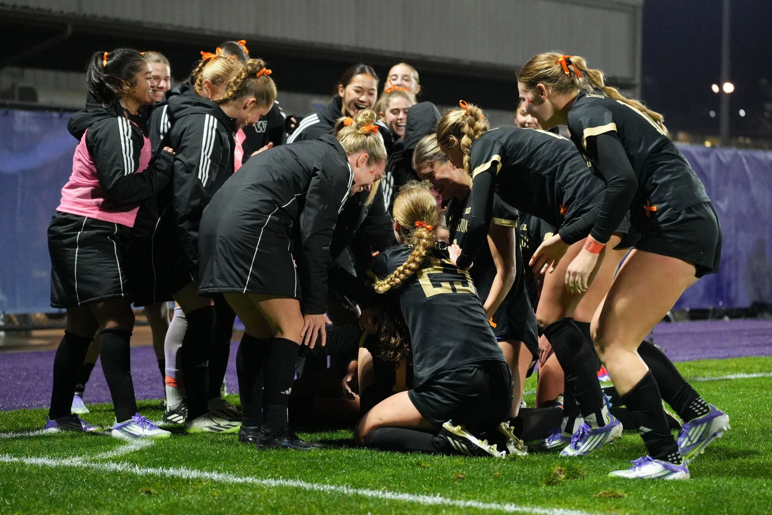 11142025_UWMT_HILLER (54).JPG