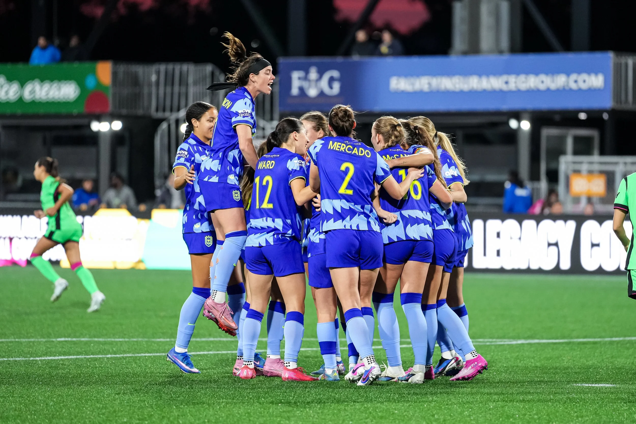 Credit Seattle Reign FC-Meg Kelly_3.jpg