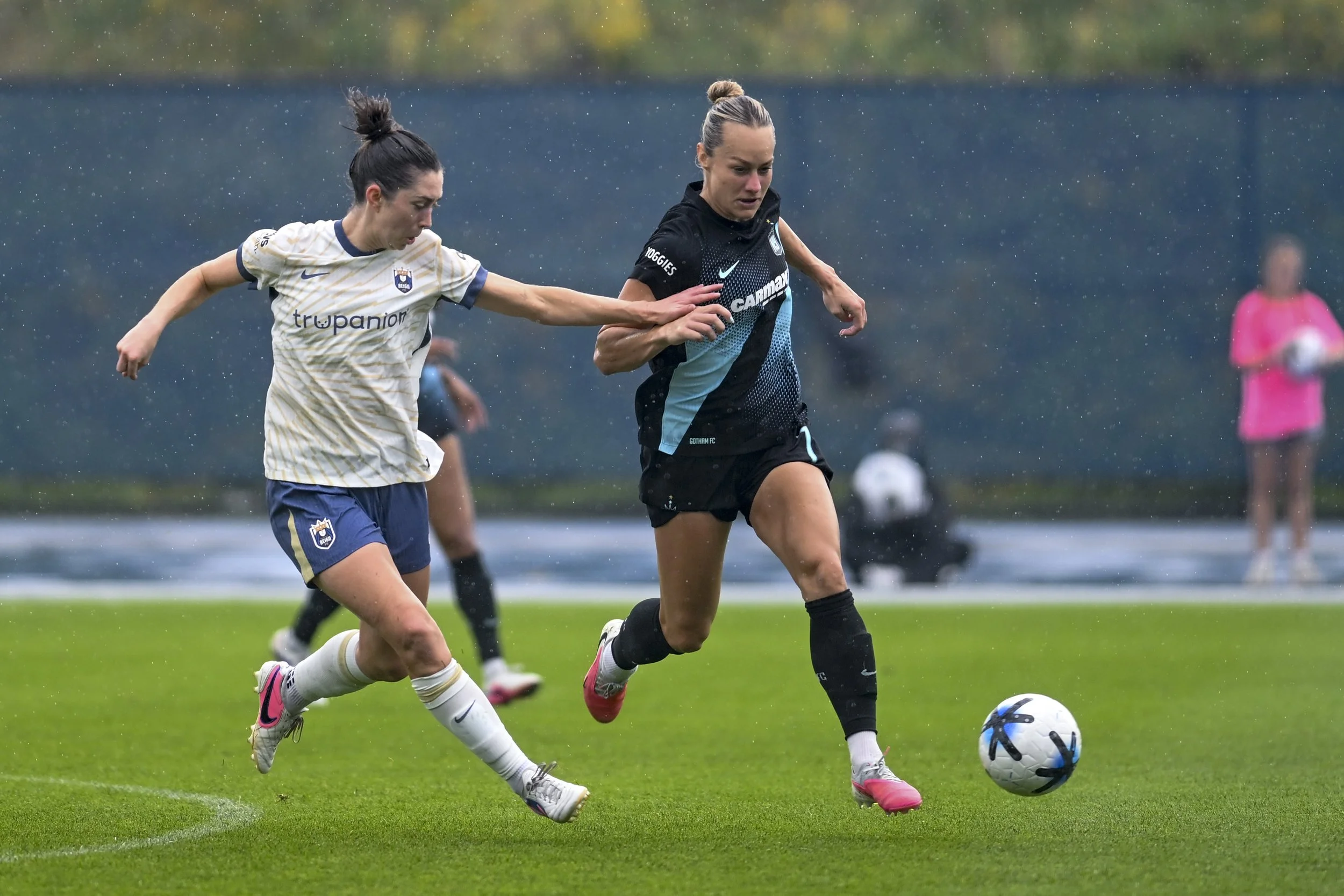 Seattle Reign Concede Late Goals in 3-2 Loss to NJ/NY Gotham