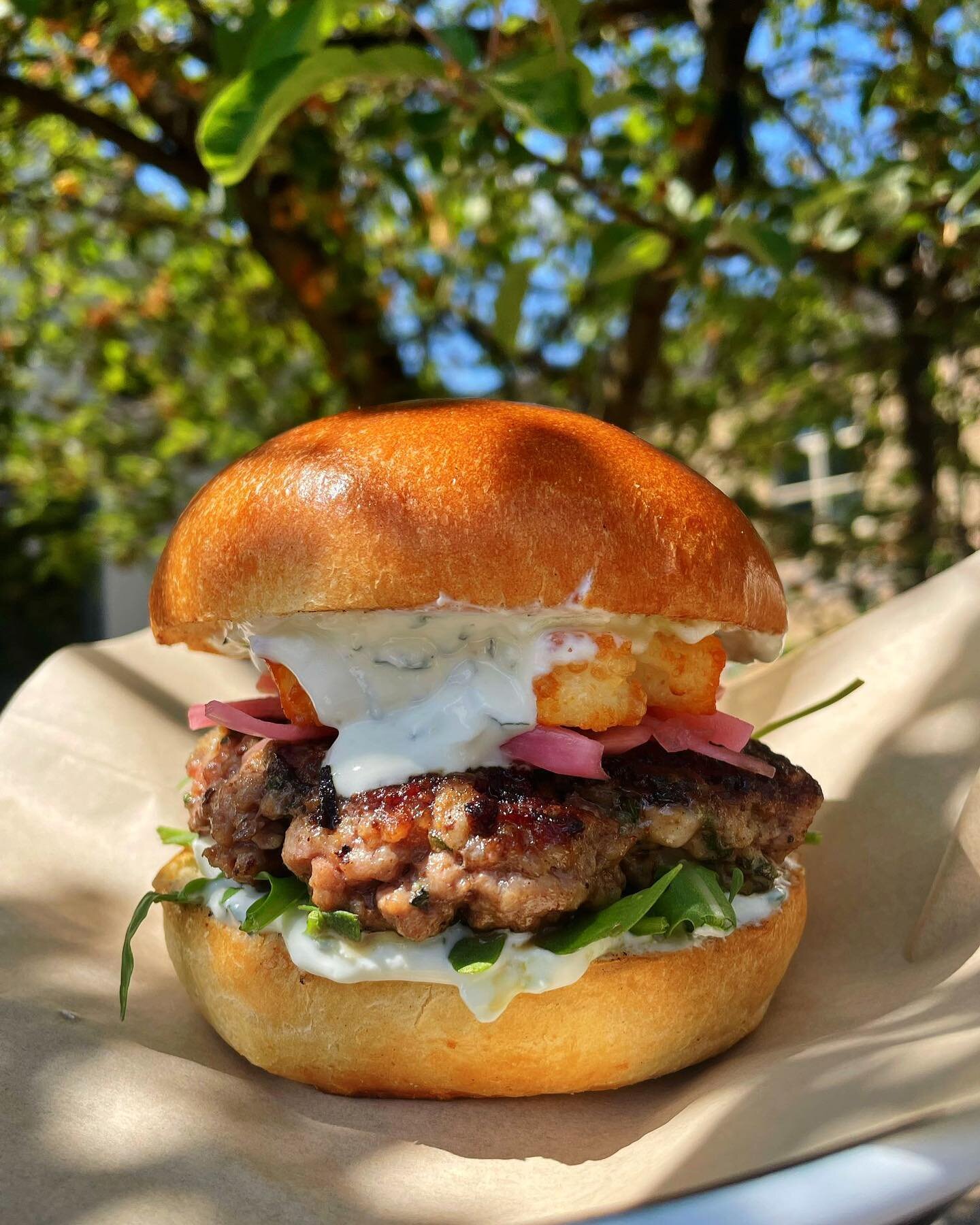 🤔 Decided what you&rsquo;re eating for lunch yet? Nah us neither&hellip;

Jokes 😂

We&rsquo;re totally having today&rsquo;s special Lamb Burger with Halloumi, Pink Pickled Onions, Rocket and Tzatziki 👌

He&rsquo;s available all week!x