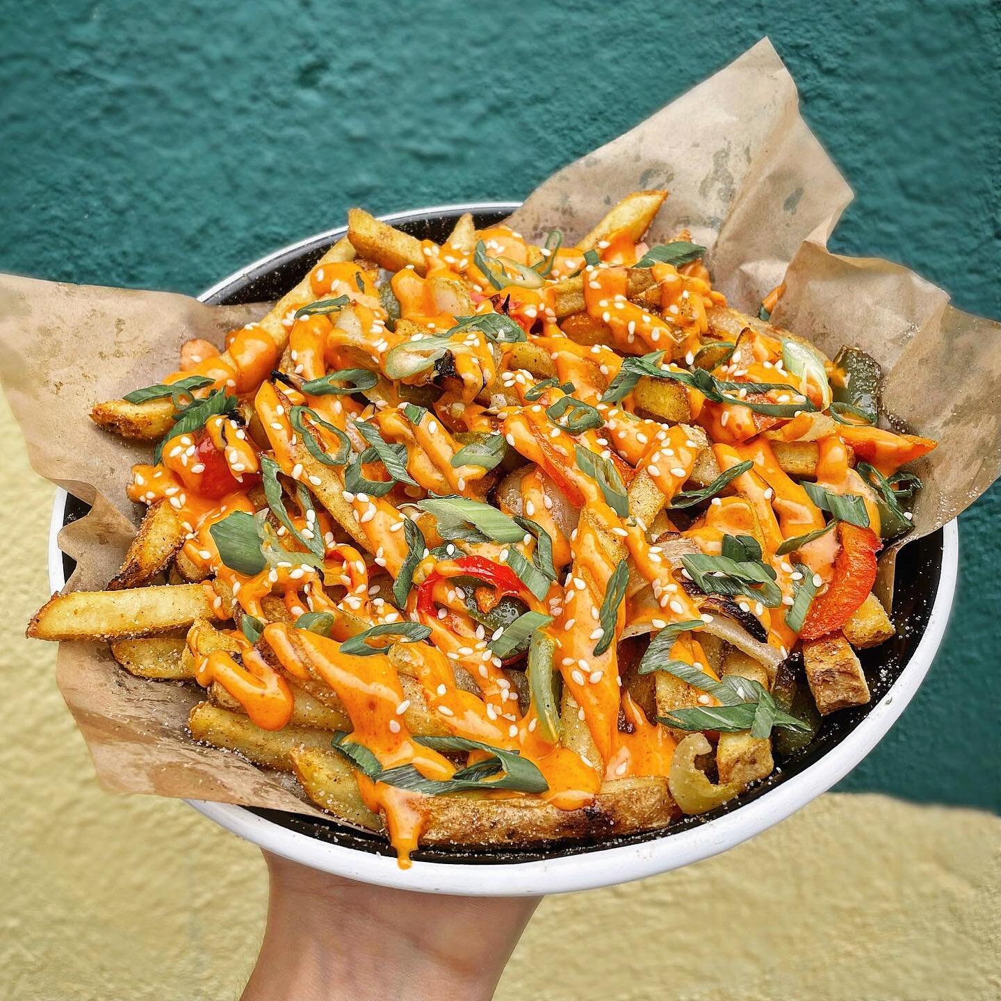 This weeks special 😋

Salt and pepper fries mixed with our salt and pepper mix, chopped veg, sriracha mayo, garlic oil, spring onions and sesame seeds! 

Can confirm, delicious!