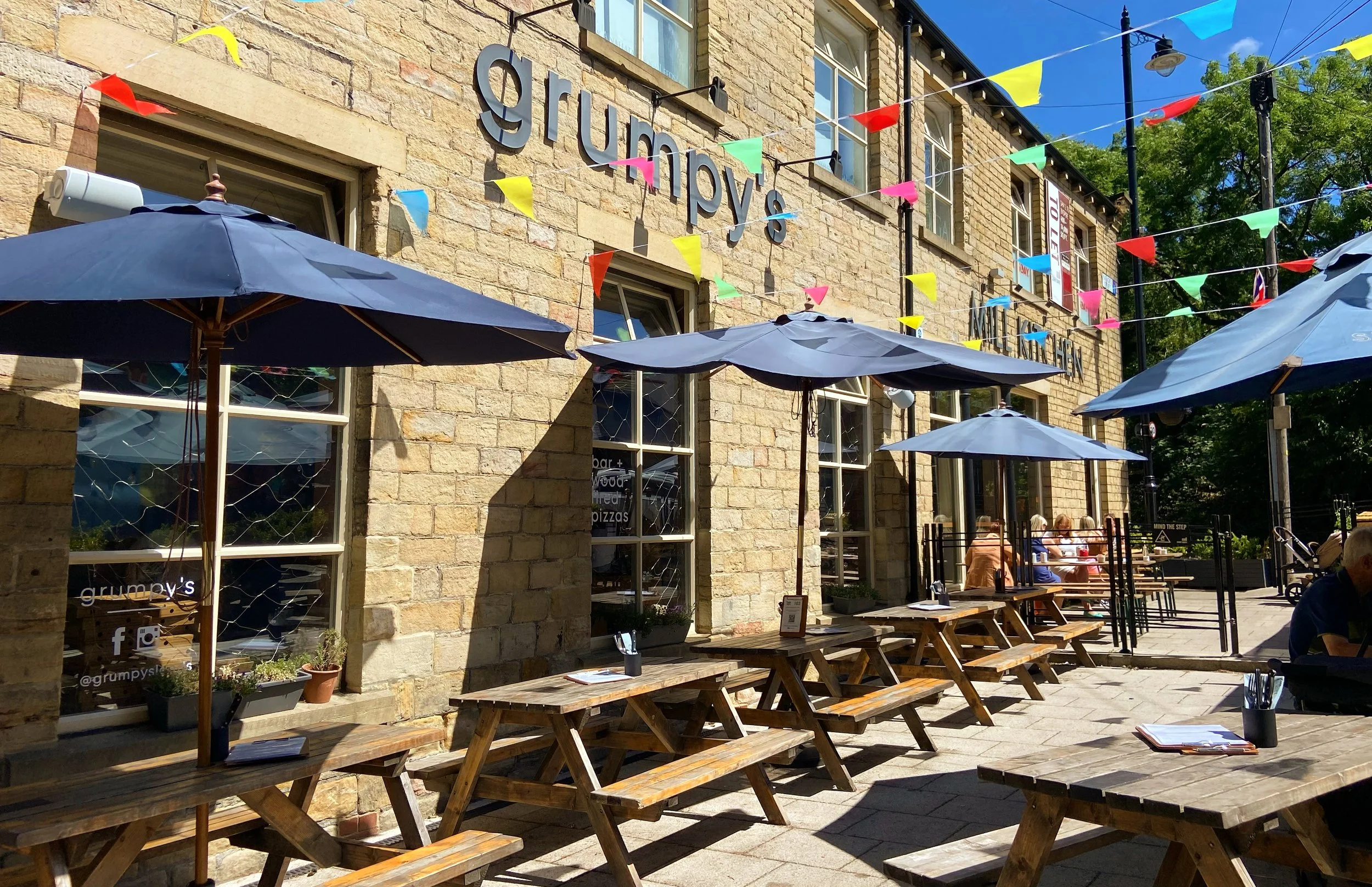 Grumpy's Wood Fired Pizza