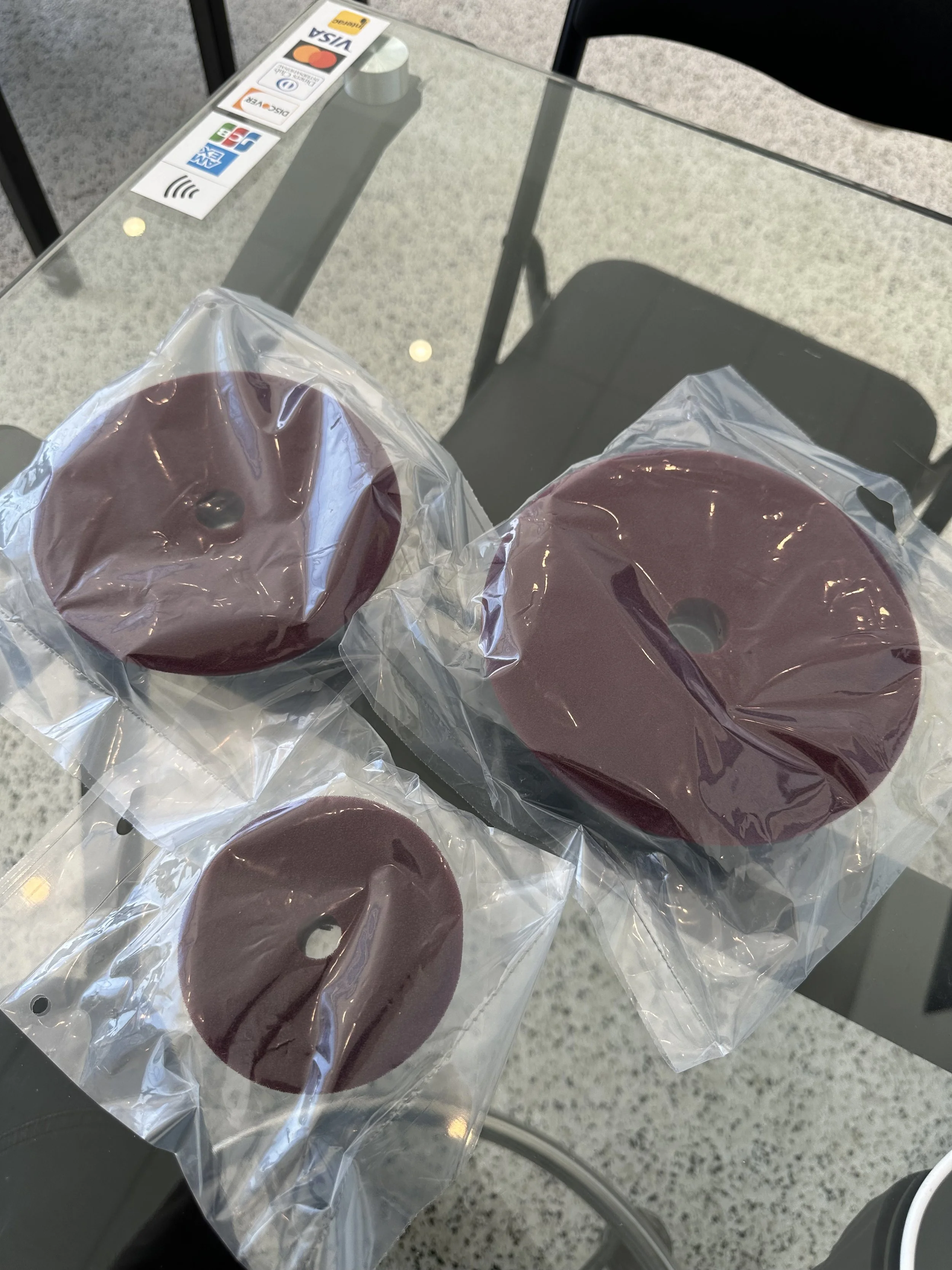 Tampon de polissage heavy en mousse Maron