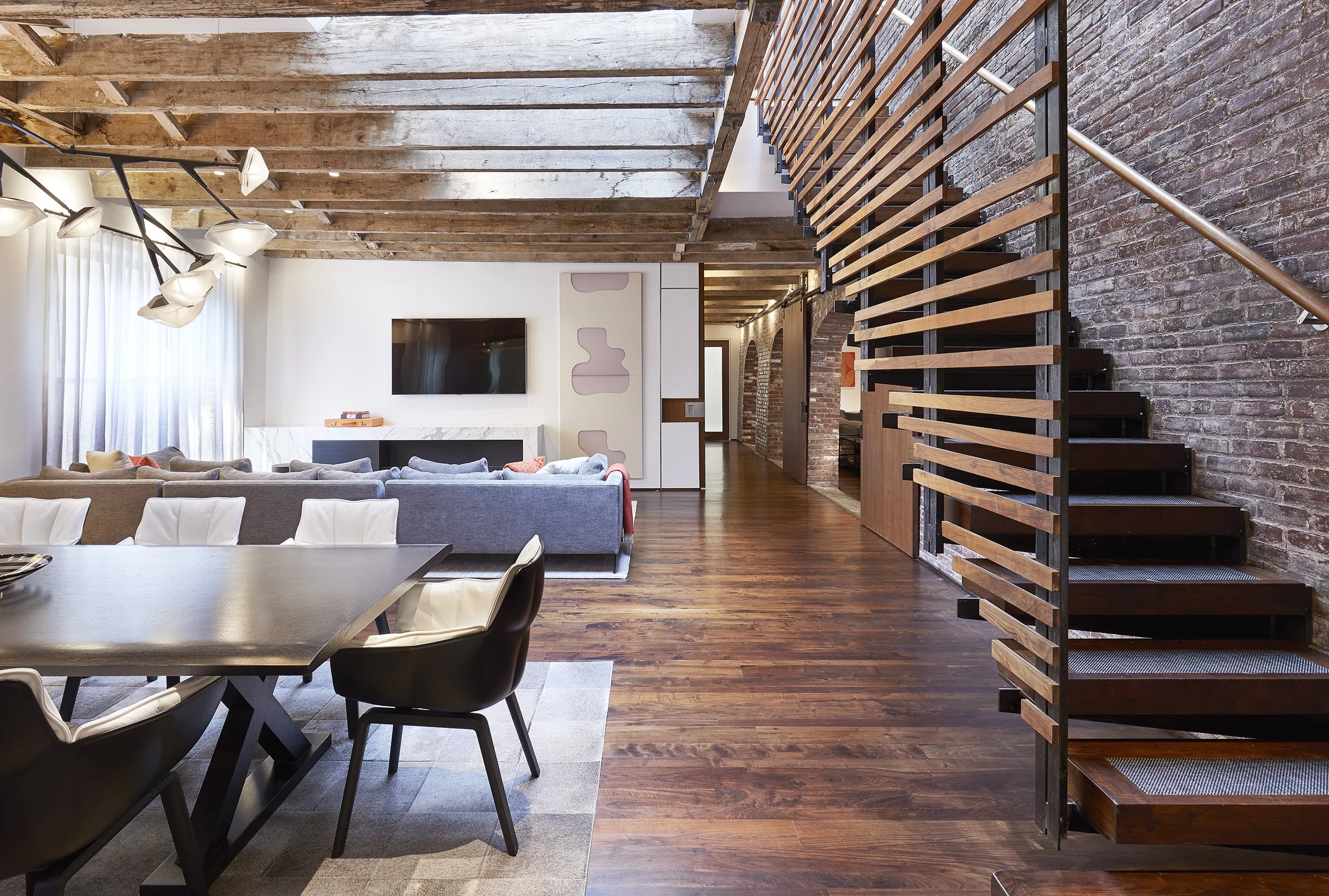 great_room_d_140.jpg