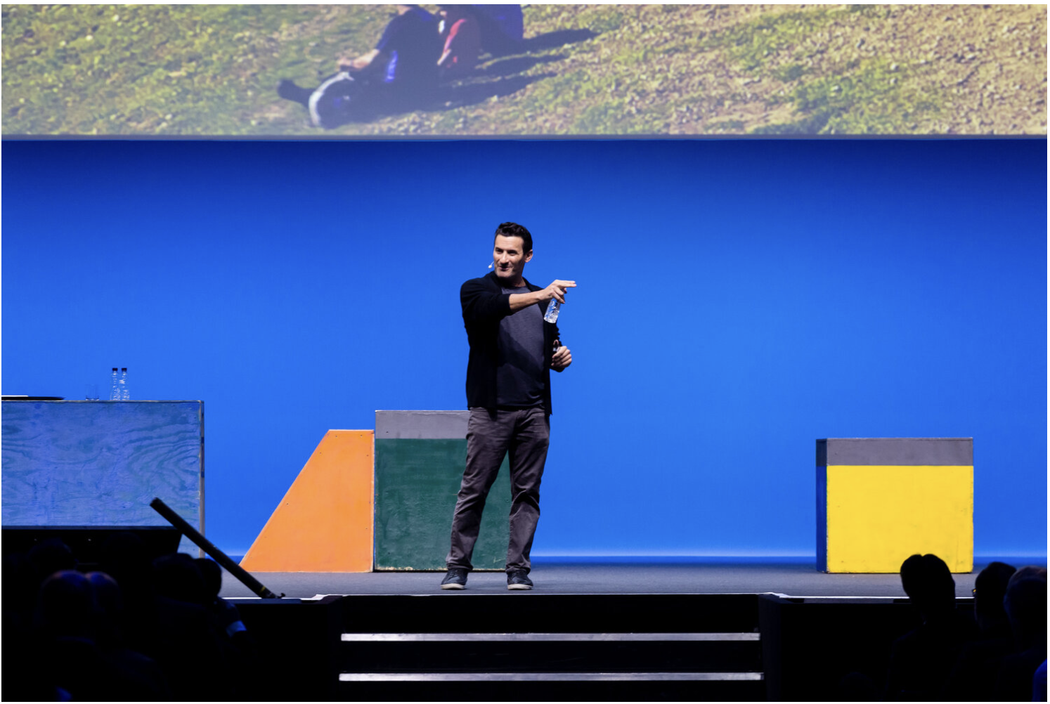 Why Should You Hire Matt Britton As A Keynote Speaker On Artificial Intelligence (AI)