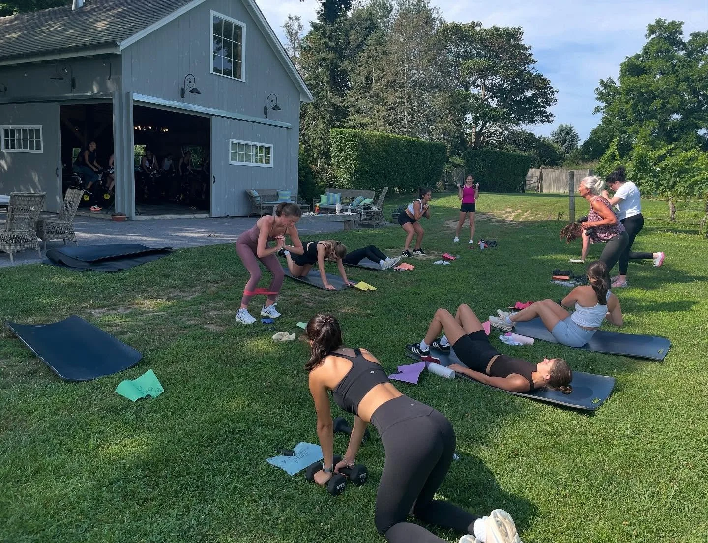 Amazingly sweatastic RIDE &amp; STRENGTH session this morning @ridesandvines !! 💦

30 min Ride w/ Lisa
+
30 min Stengrh w / Jill
=
1 epic training session!!