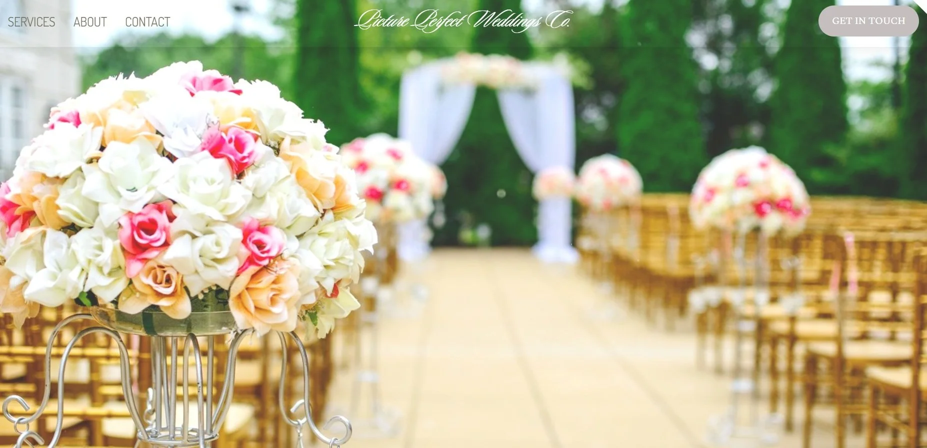 Make the header transparent in Squarespace-wedding website design with header transparent