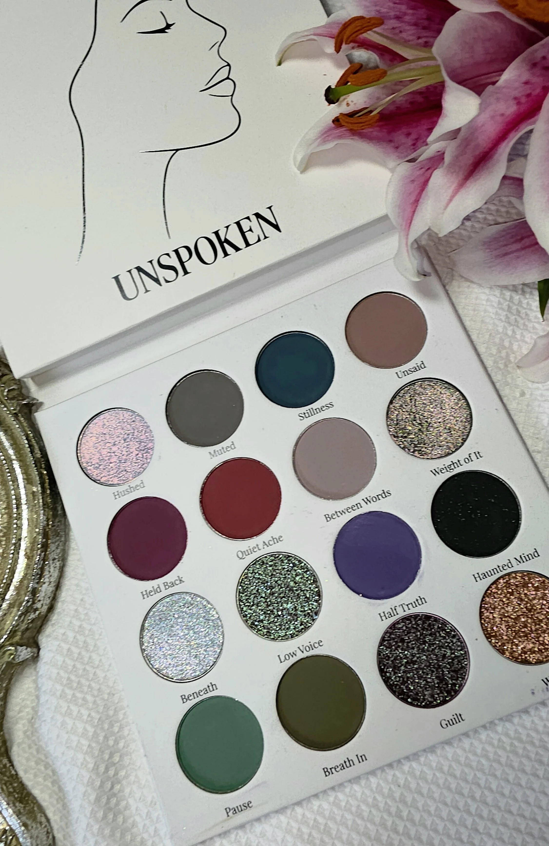 Unspoken eyeshadow palette