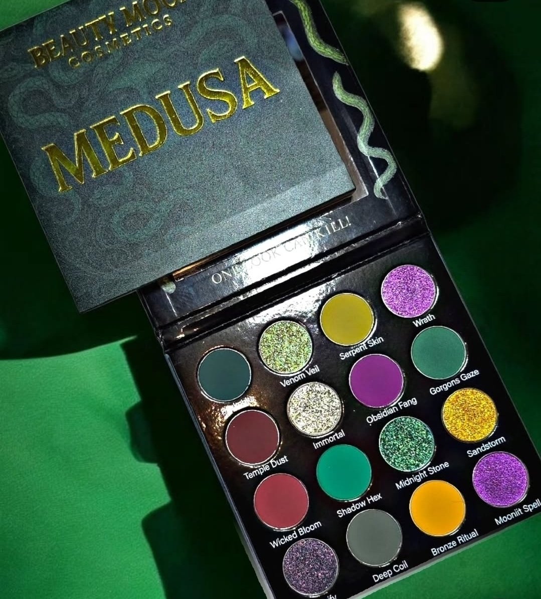 Medusa Eyeshadow palette
