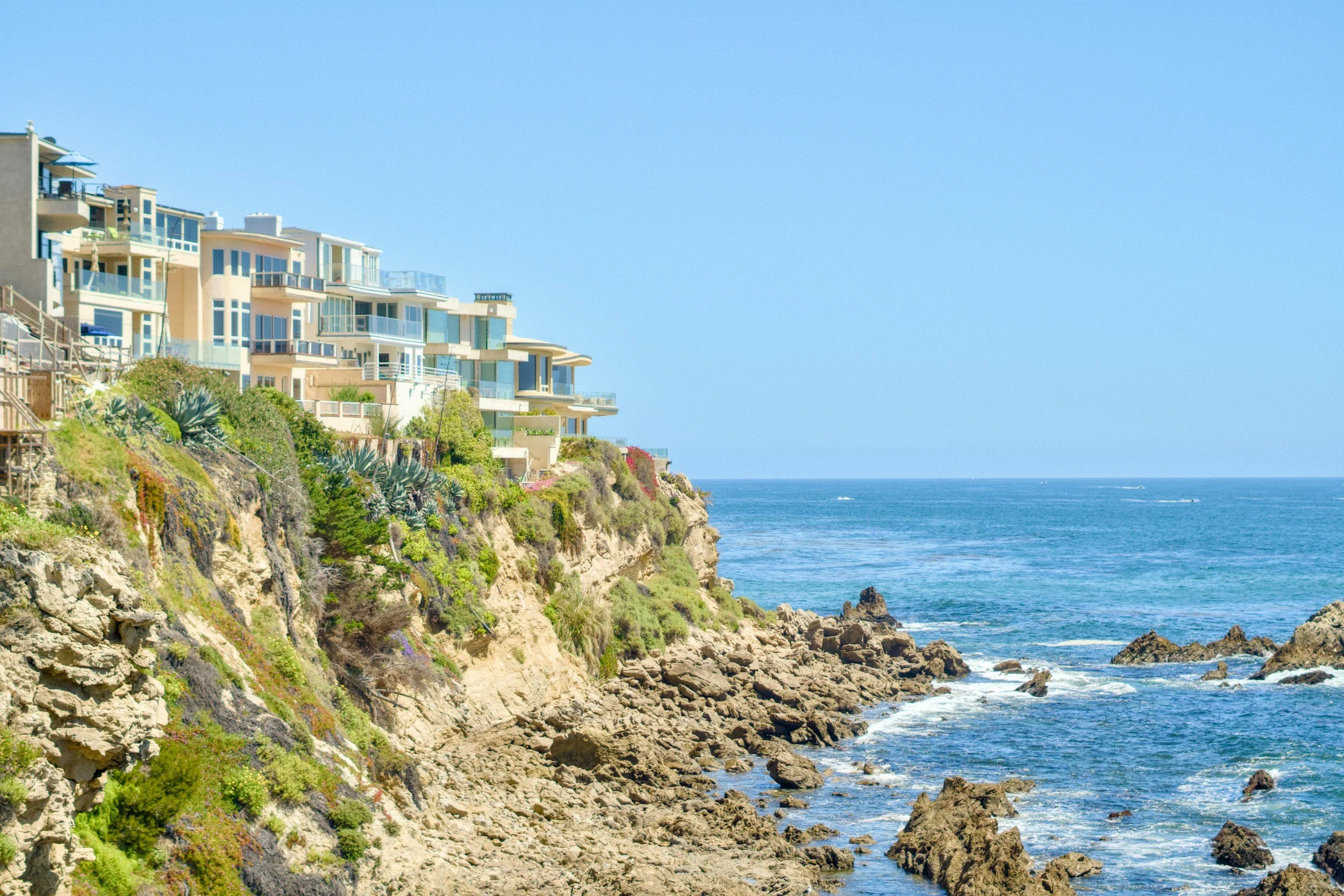 Laguna Beach Oceanfront vs. Cliffside Condos: Price Trends and Rental Yields 2026