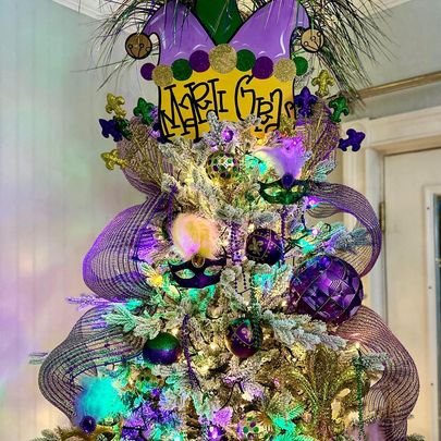 Festive Glittered DIY Mardi Gras Mask Tree Topper