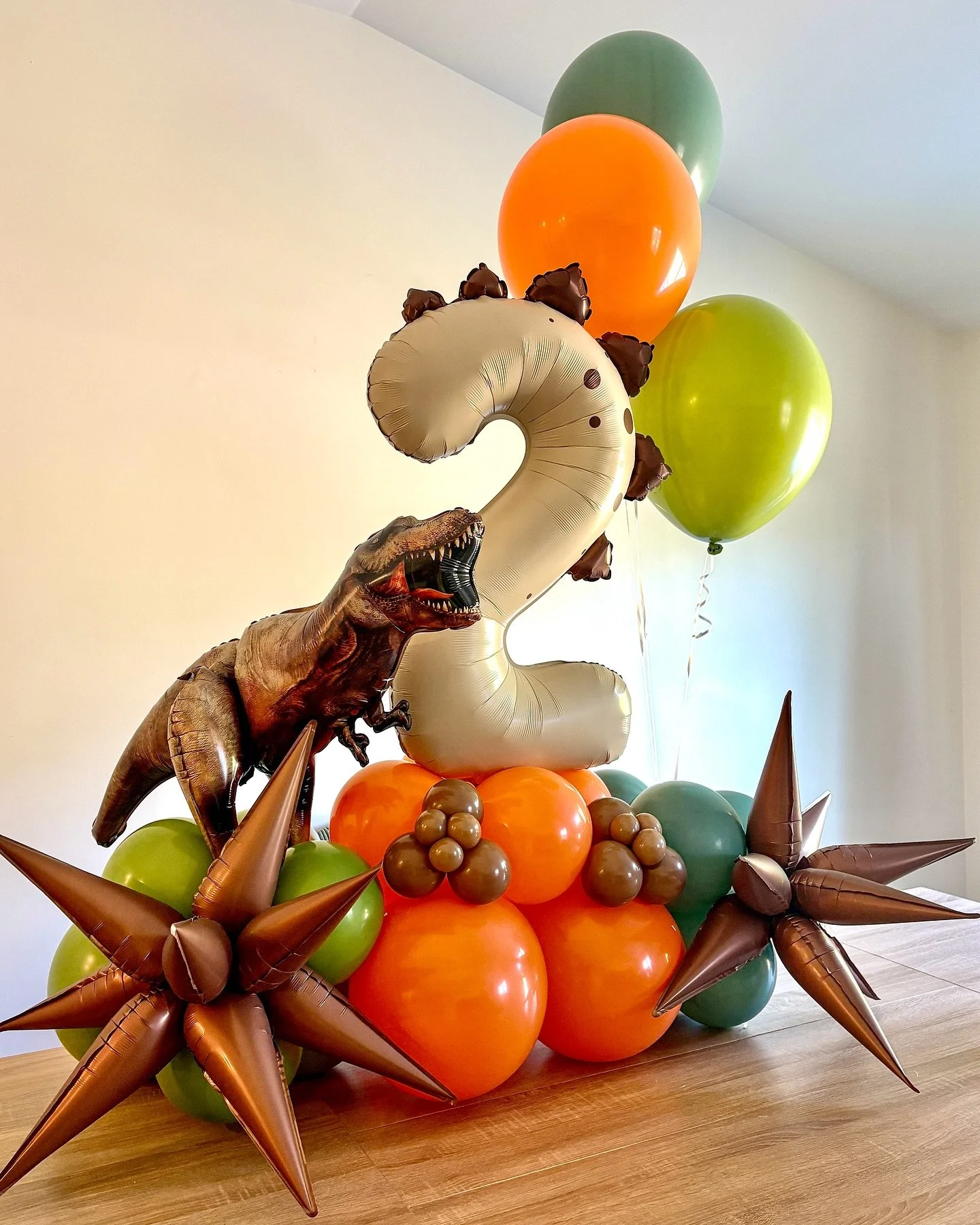 RAWR you ready to party? This little TWO-REX is turning two! 🦖
-
We brought this Dino-themed 2nd birthday to life with a custom number stack and coordinating bouquets, perfect for delivery or pick-up! 

From party centerpieces to grab and go bouquet