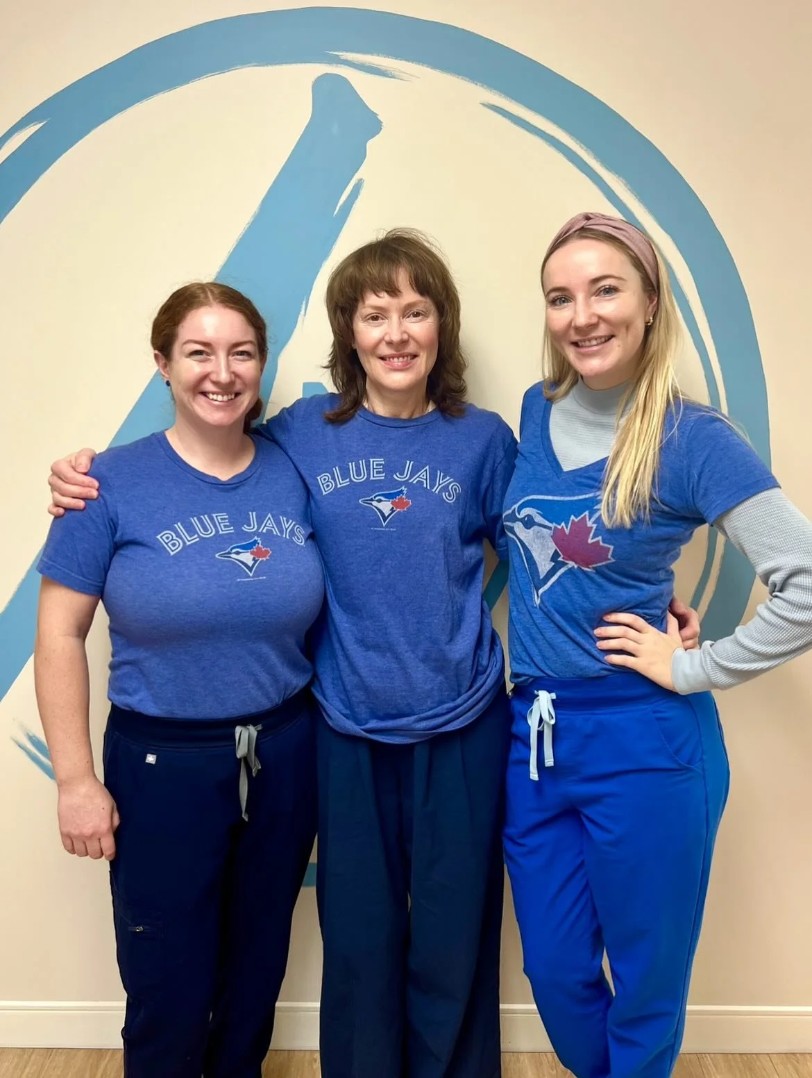 Blue scrubs, Blue Jays, and big smiles 💙⚾️ Go Jays Go!!
#GoJaysGo #LetsGoBlueJays #TorontoBlueJays #TOTHECORE #TeamArtMed #ClinicTeamSpirit #Guelph #GuelphBusiness #GuelphClinic #ArtMedGuelph