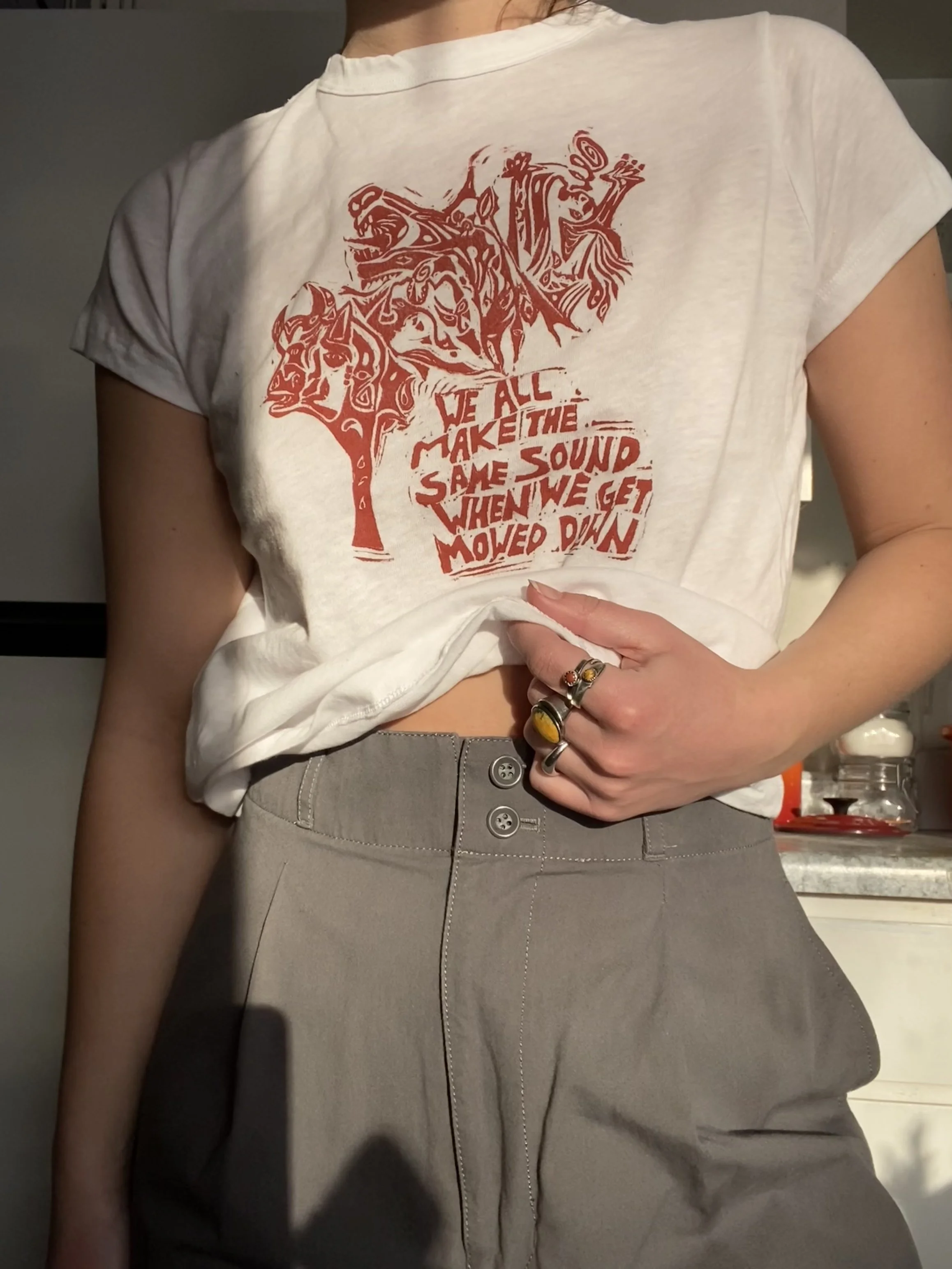 guernica loose fit baby tee (red)